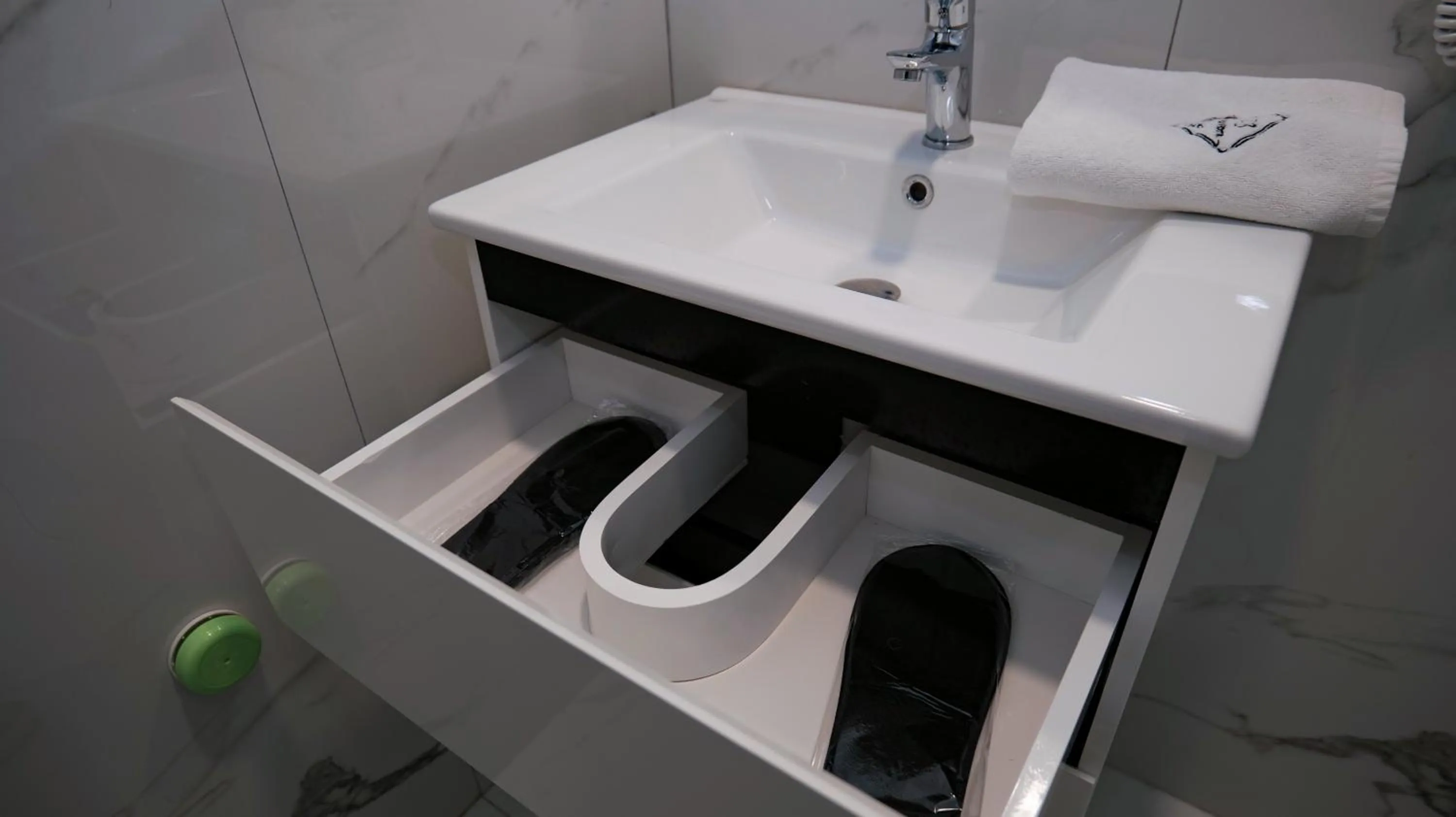 Bathroom in 313 Villa City Center