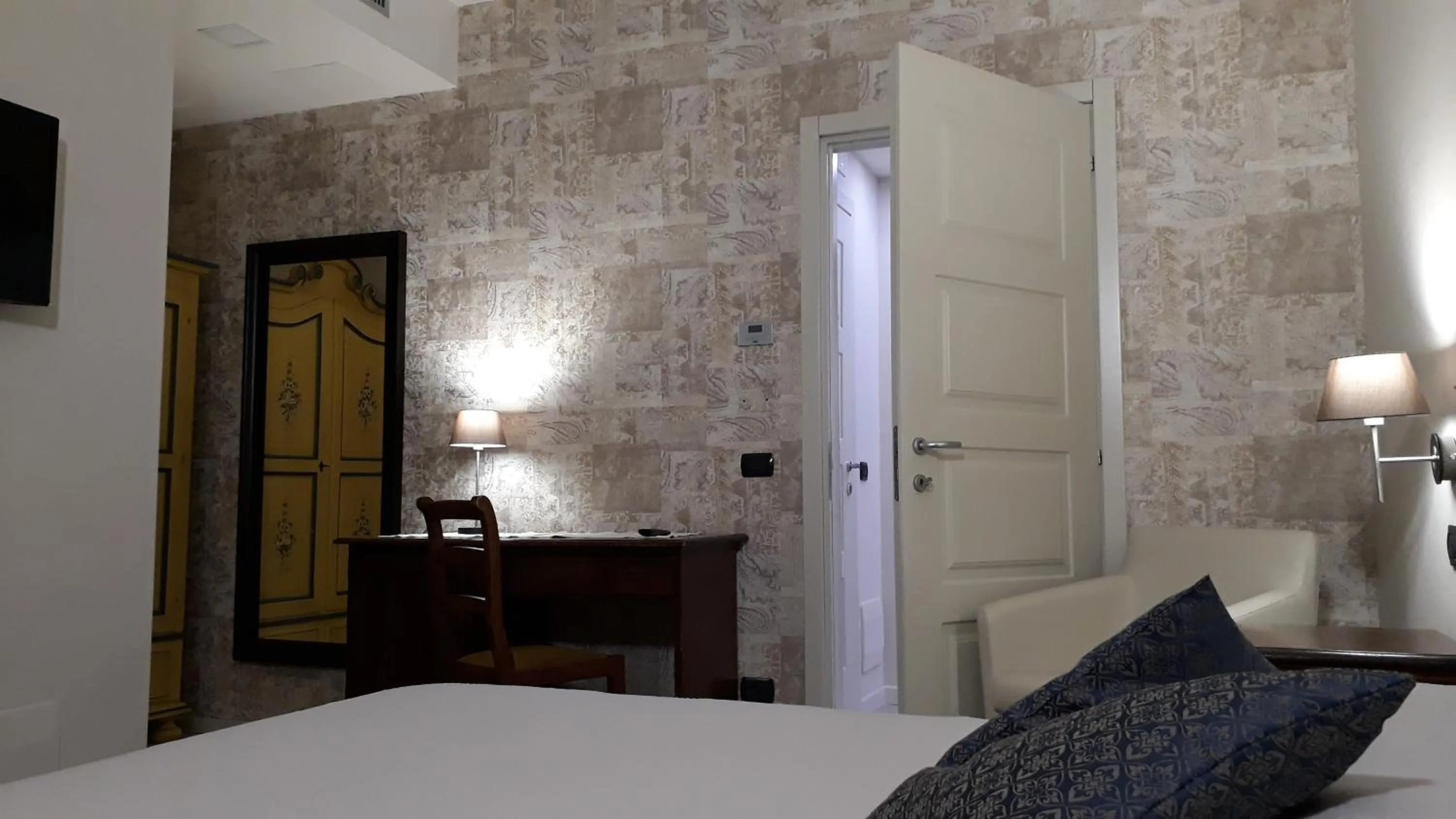 Bed in Resort Limax Acis