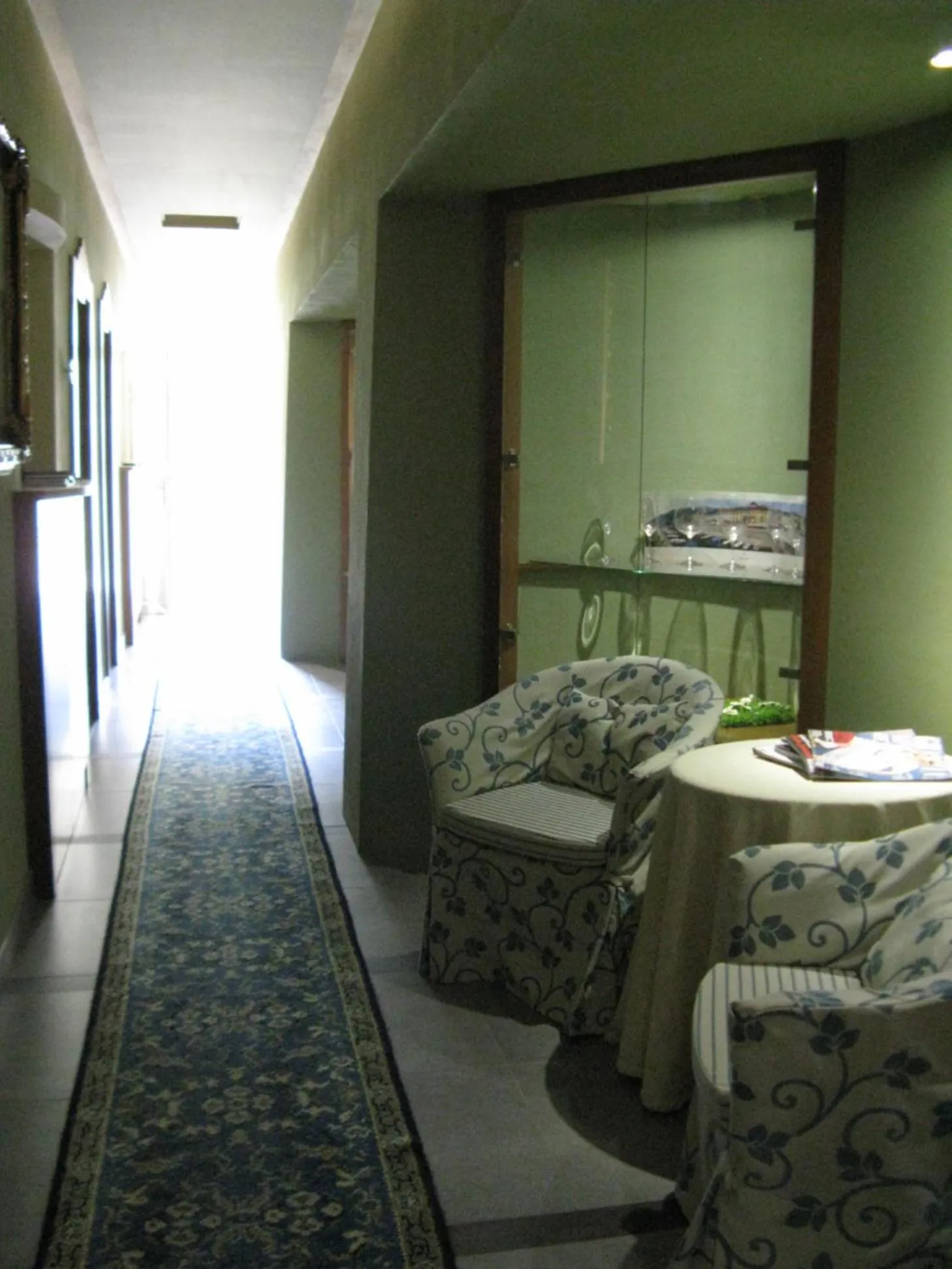 Bed in Albergo Del Lago