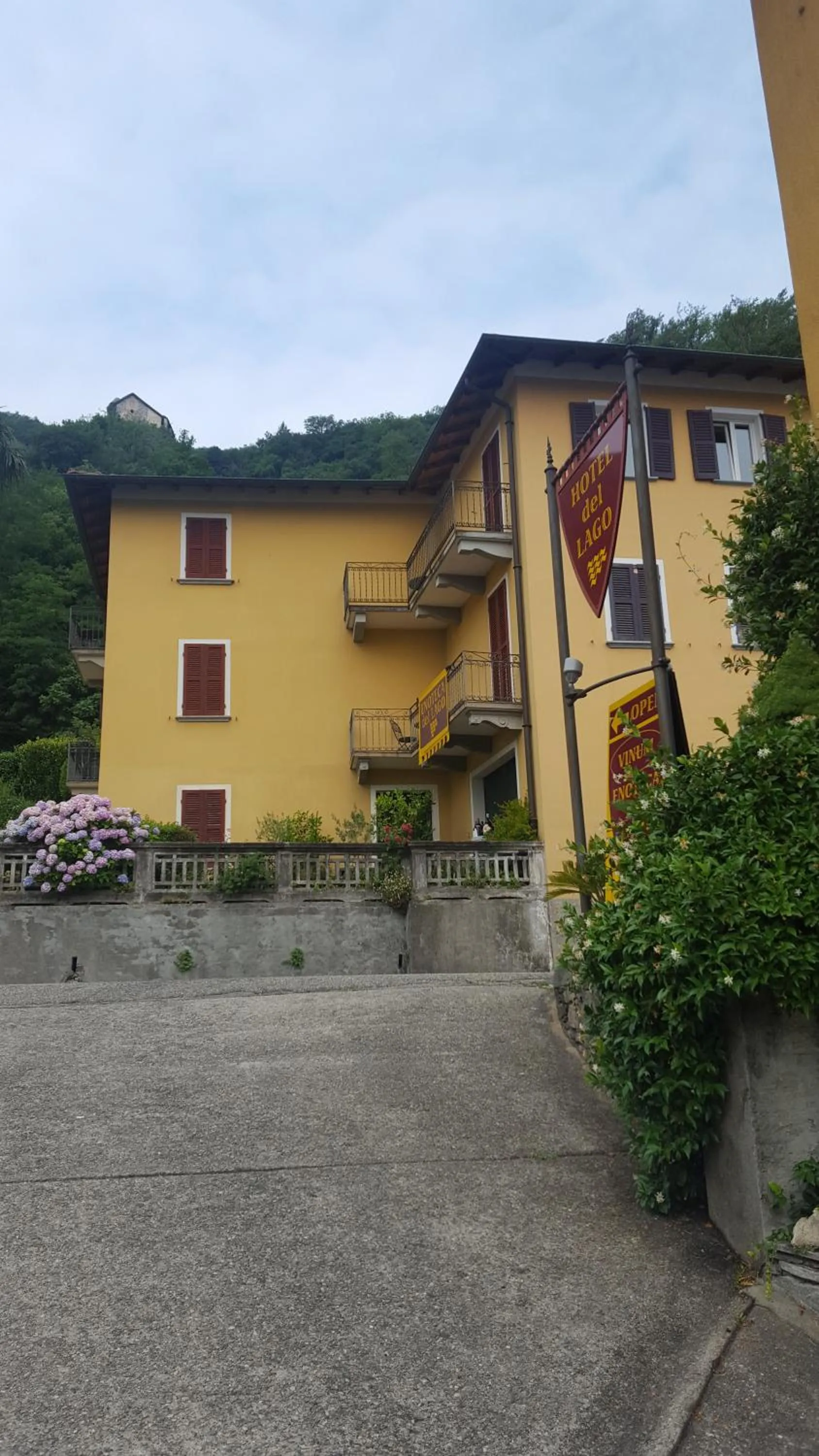 Property building in Albergo Del Lago
