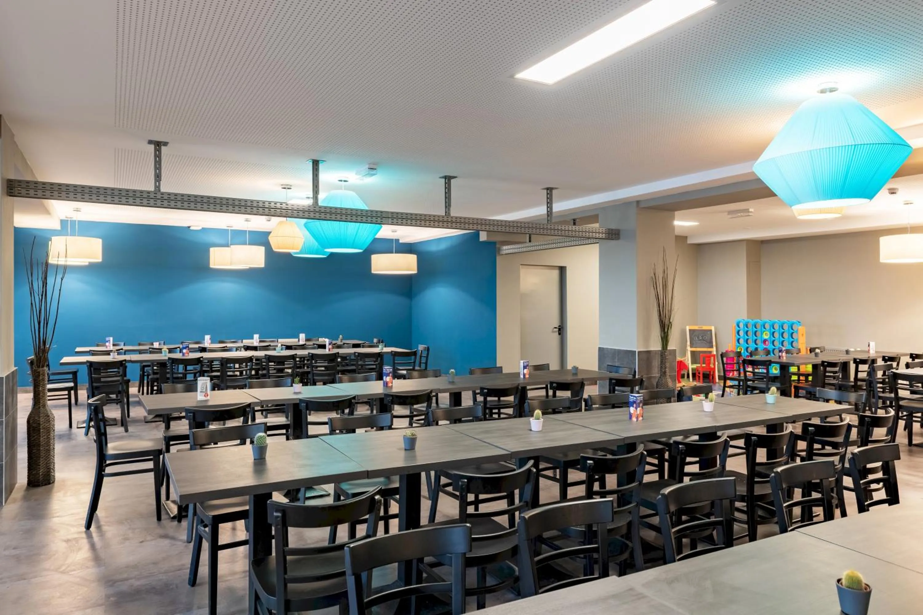 Restaurant/places to eat in a&o München Laim