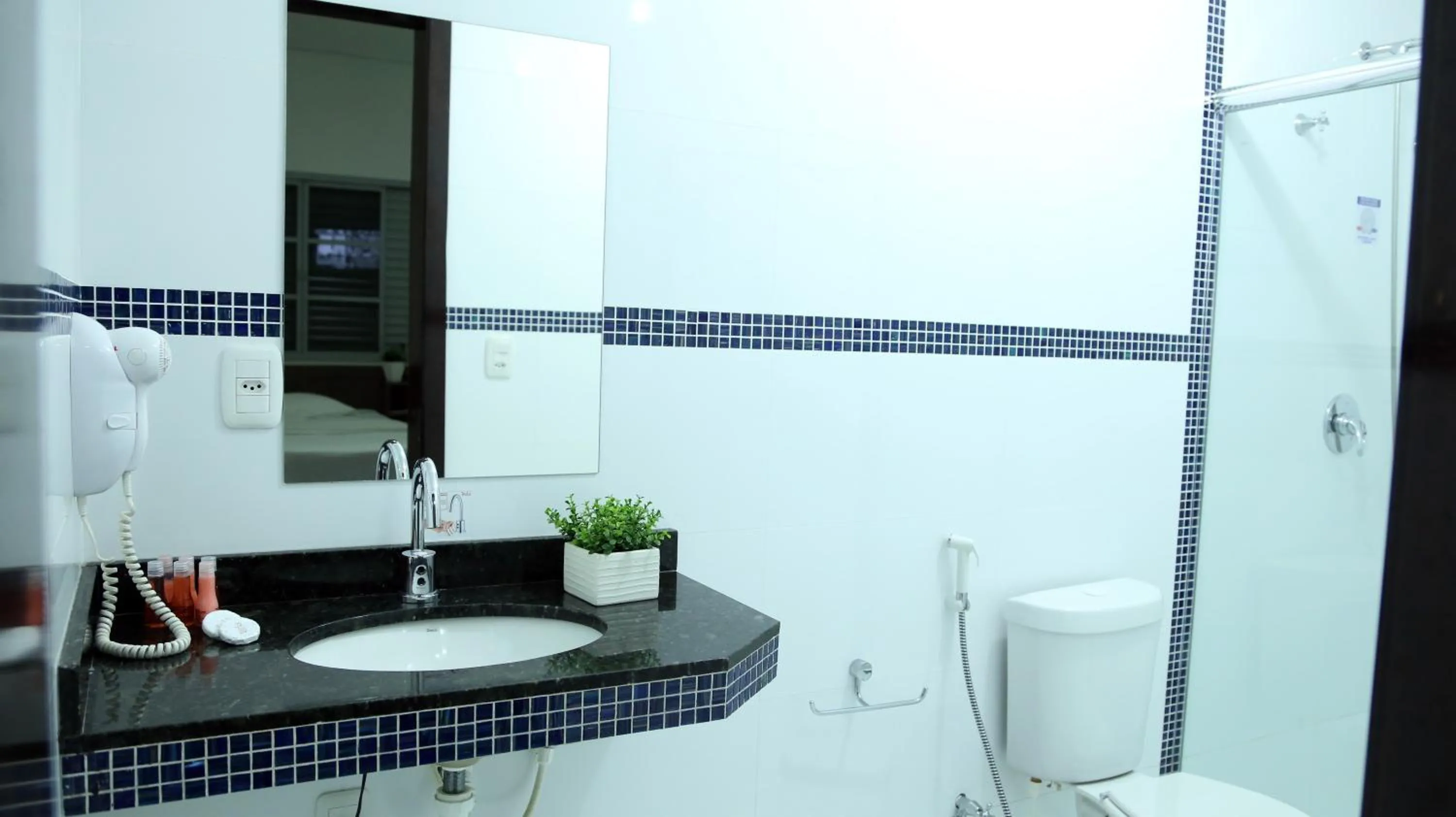 Toilet in Tezla Hotel