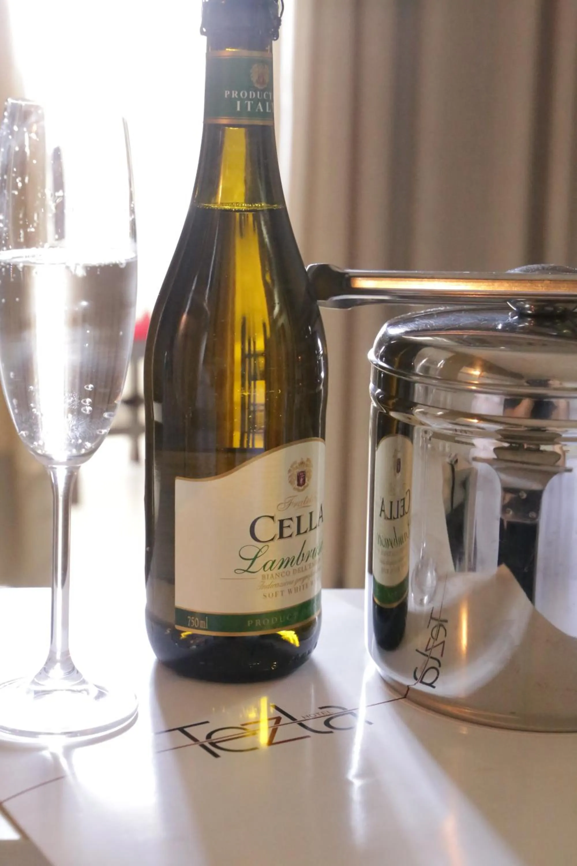 Food and drinks in Tezla Hotel