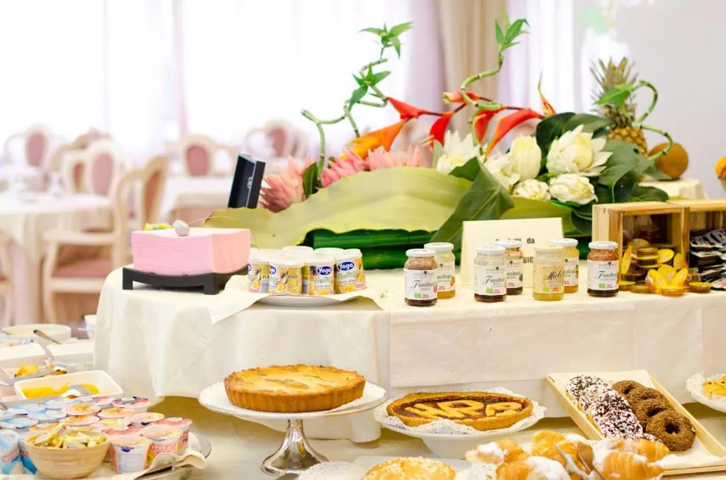 Food in Hotel Royal Plaza