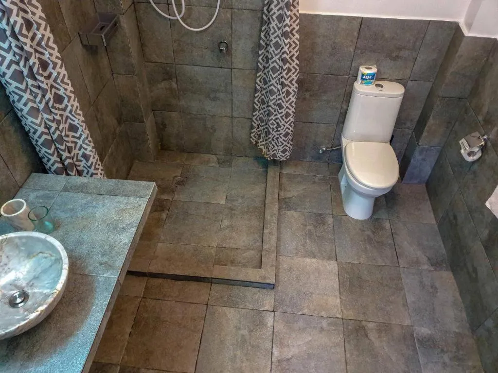 Shower in The Three P Beach Resort & Dive Center