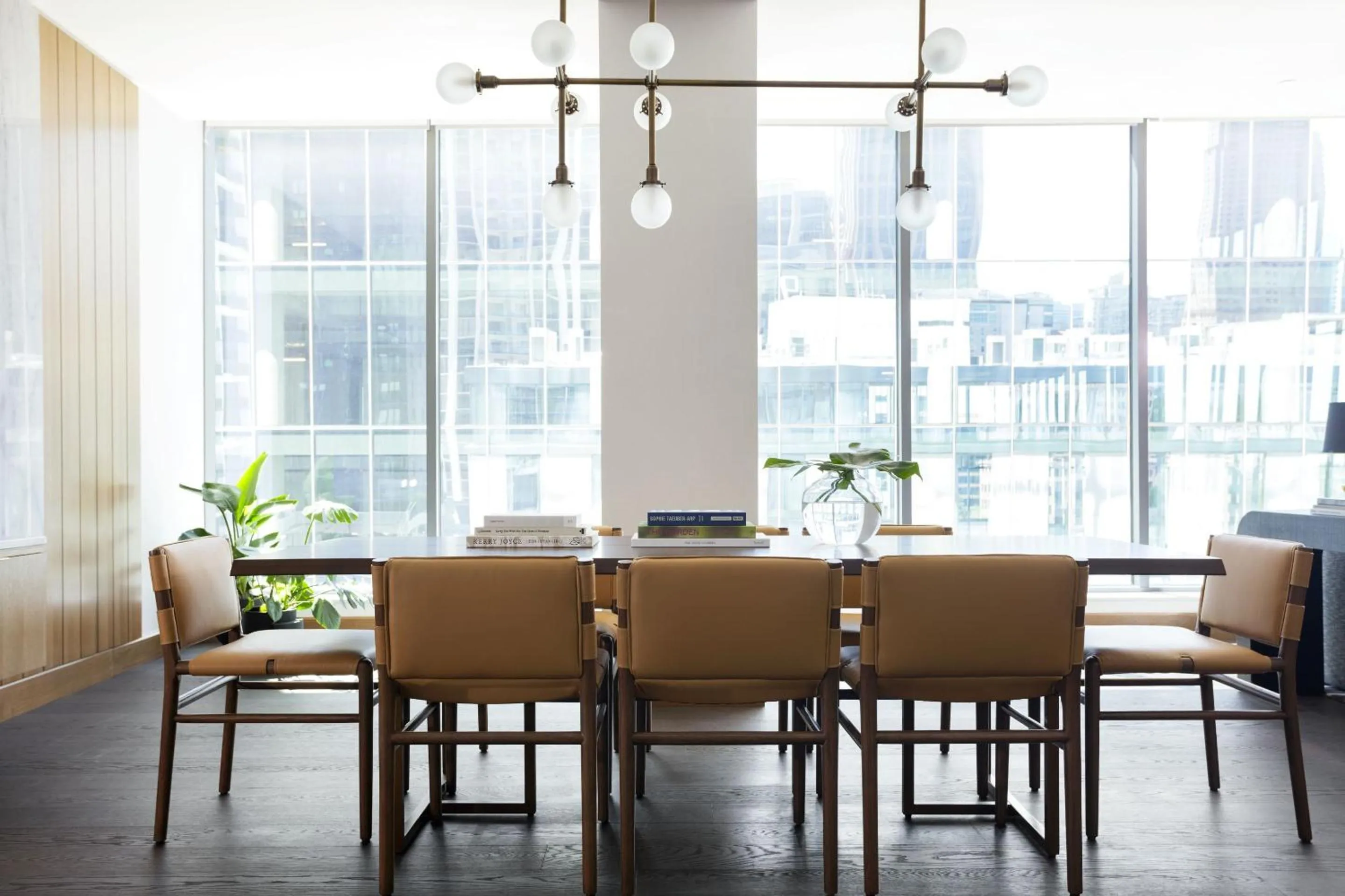 Photo of the whole room in Kimpton Shane Atlanta by IHG