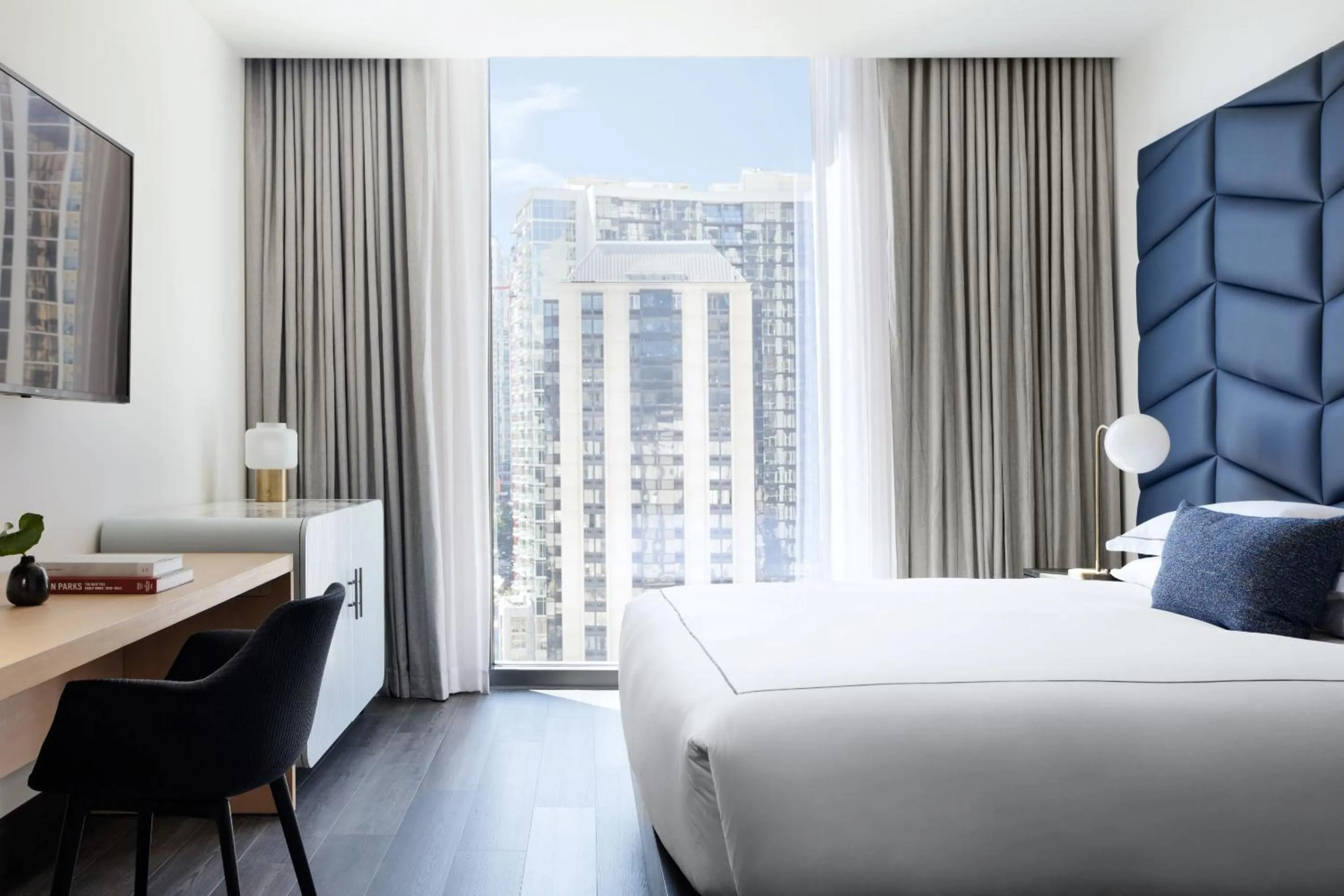 Photo of the whole room, Bed in Kimpton Shane Atlanta by IHG