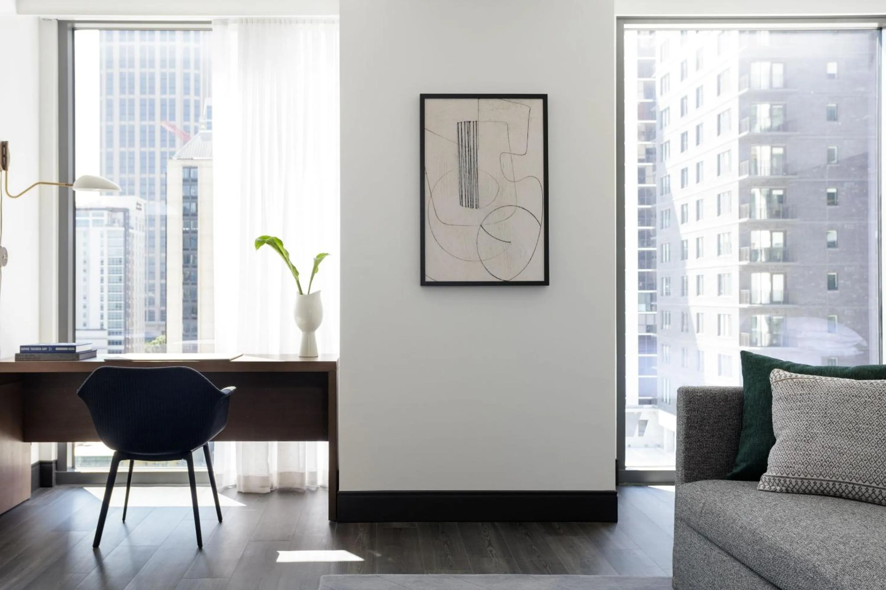 Photo of the whole room in Kimpton Shane Atlanta by IHG