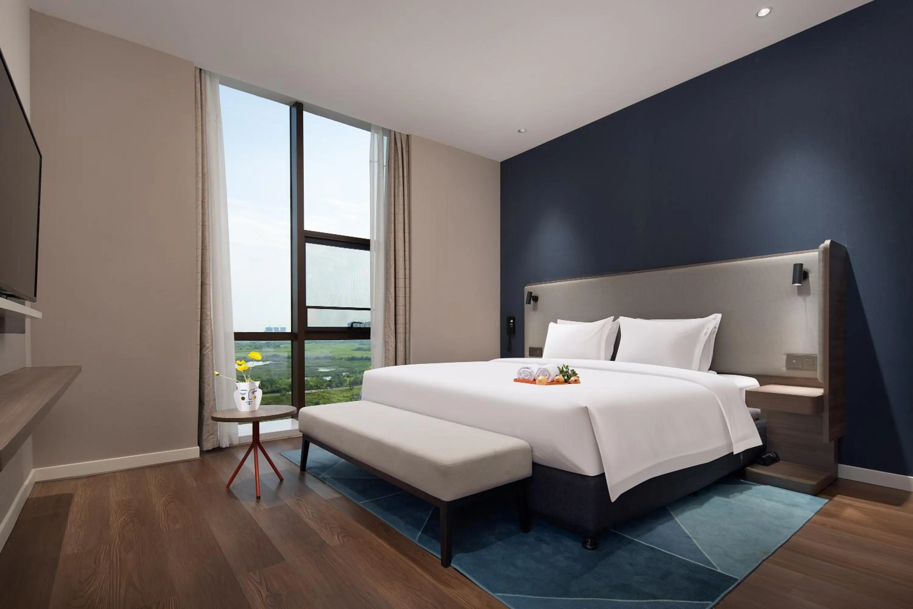 Bed in Holiday Inn Express Changsha University Tech City by IHG