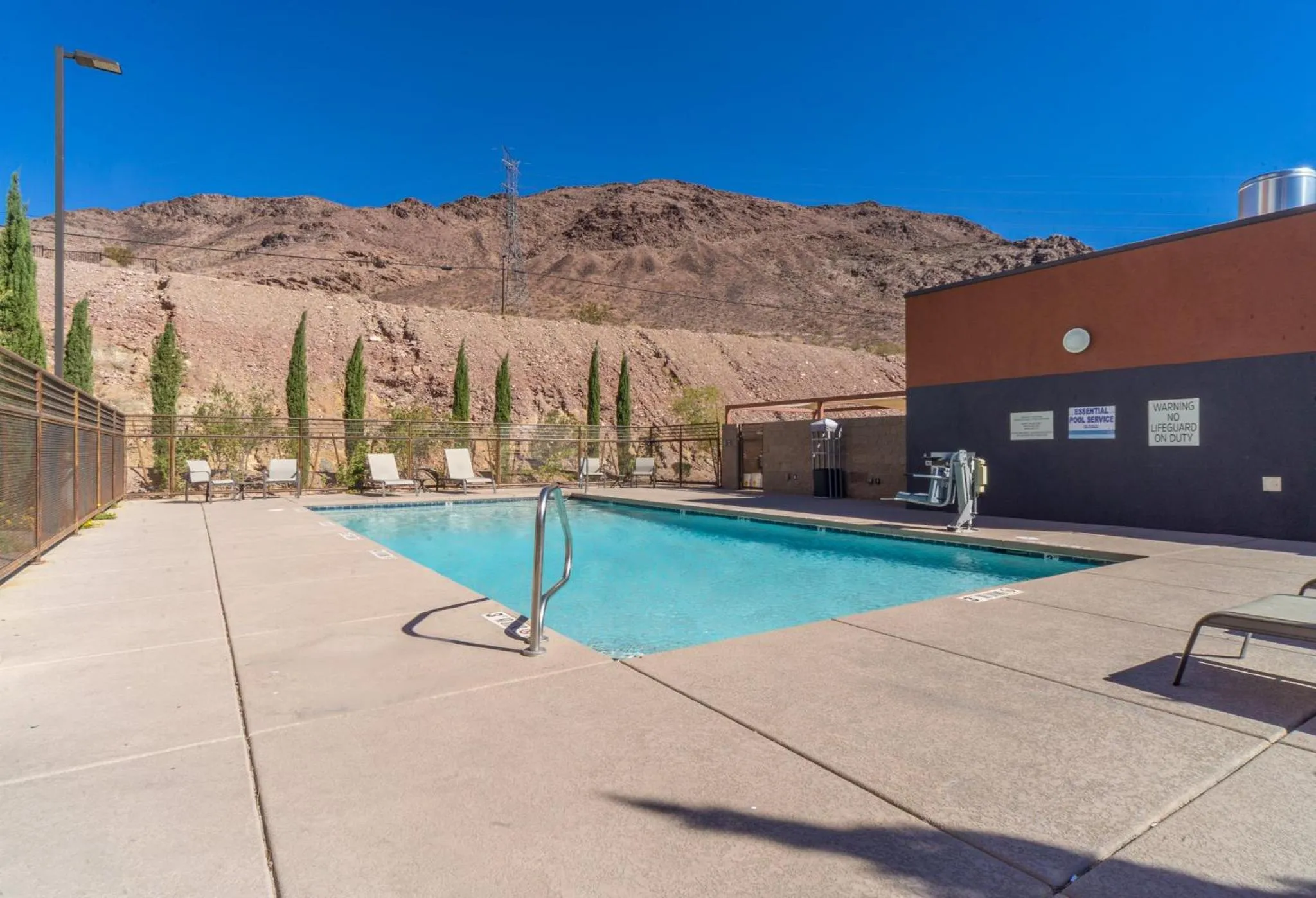 Swimming pool in Holiday Inn Express & Suites - Henderson South - Boulder City by IHG