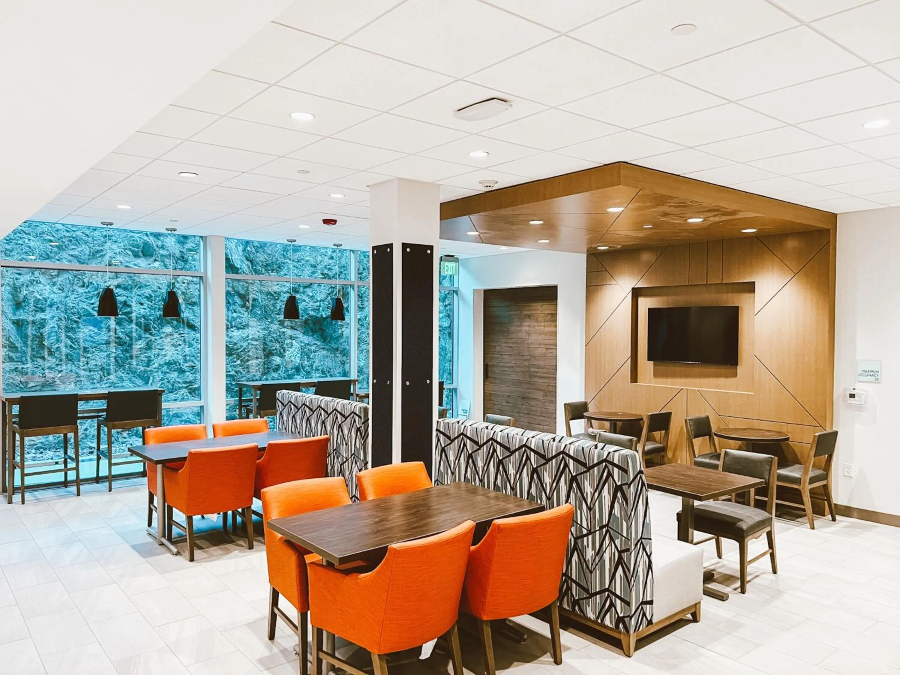 Breakfast in Holiday Inn Express & Suites - Henderson South - Boulder City by IHG