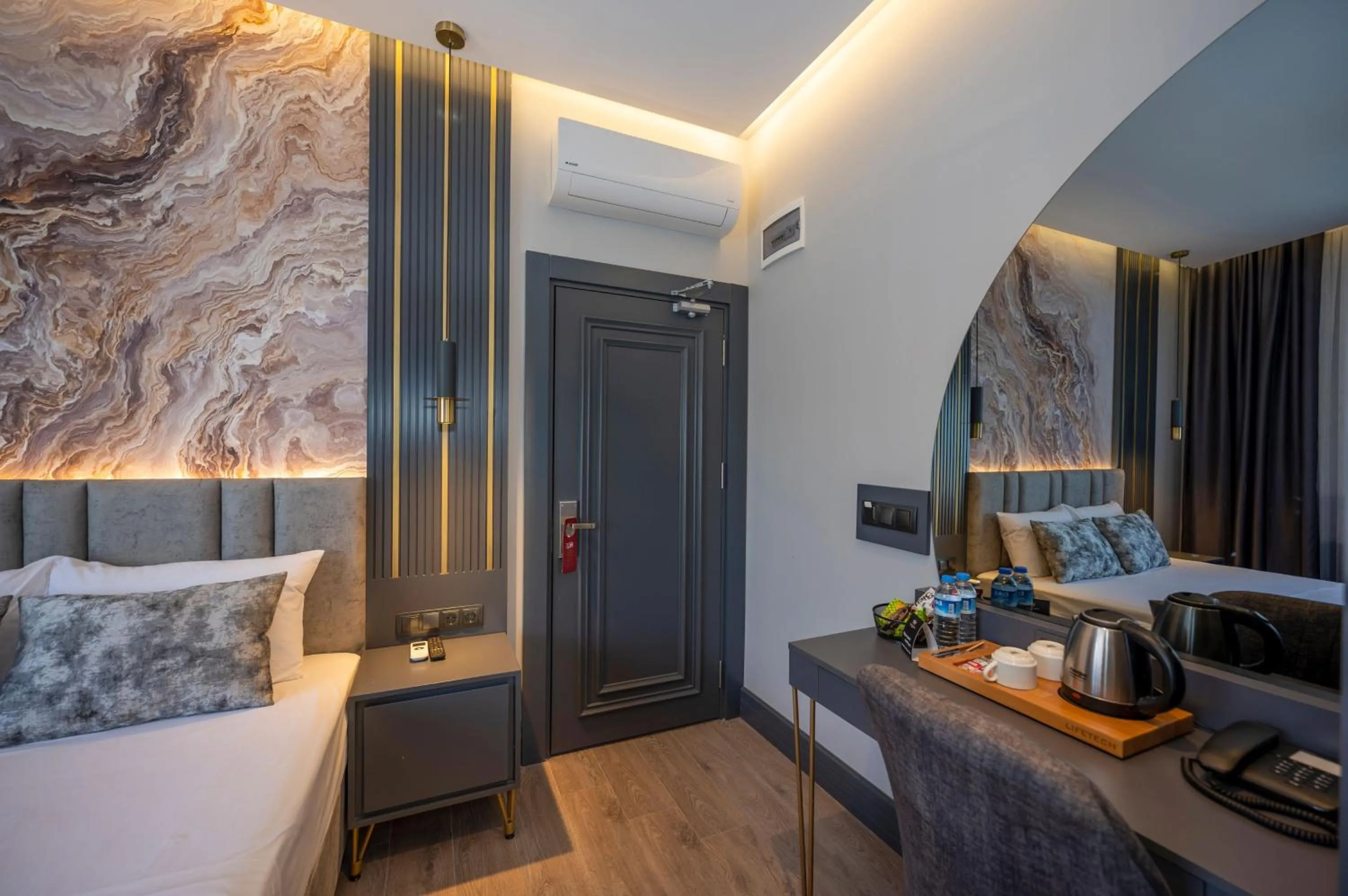 Coffee/tea facilities, Bed in World Class Hotel - Istanbul Airport