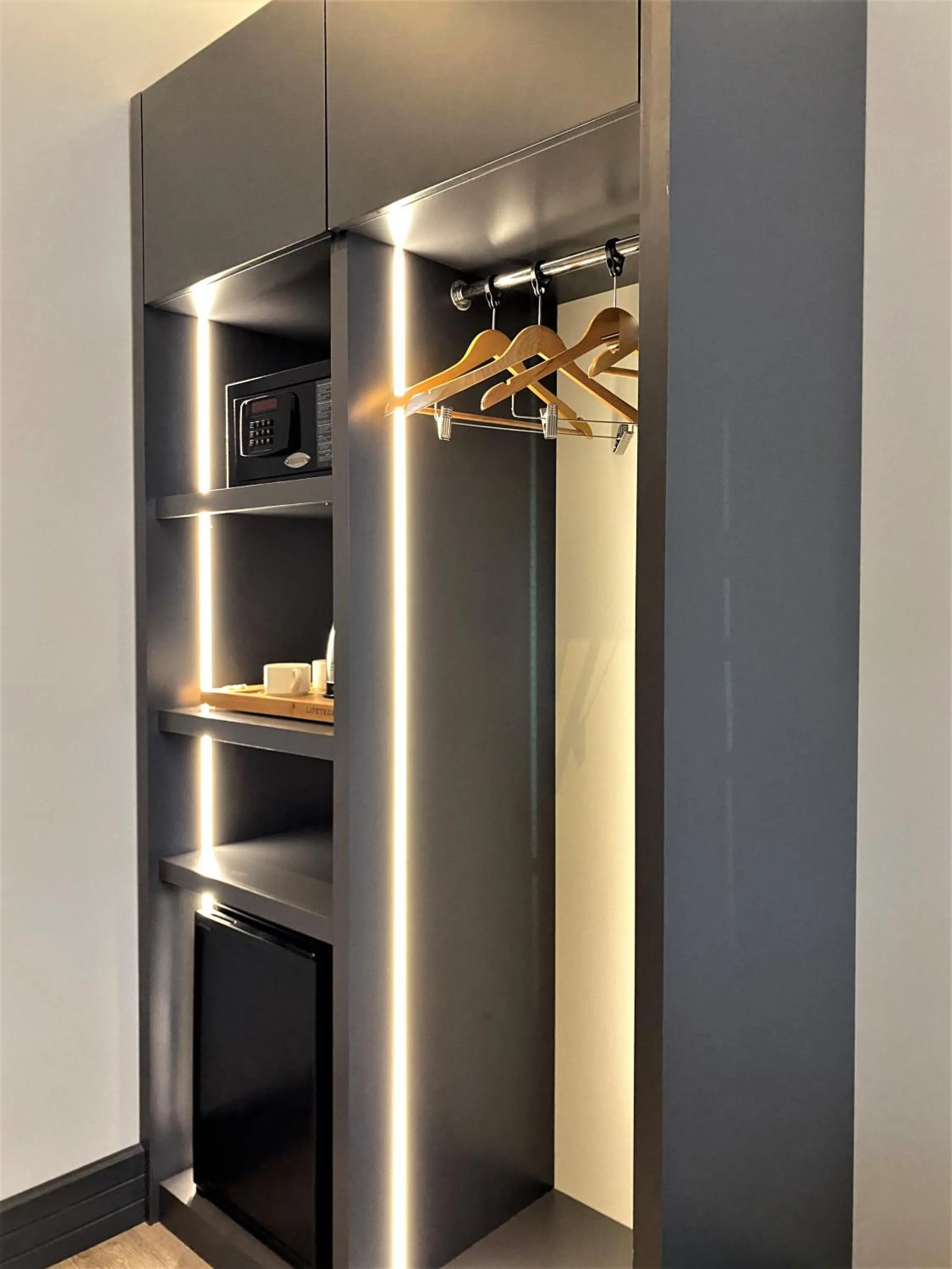 wardrobe in World Class Hotel - Istanbul Airport