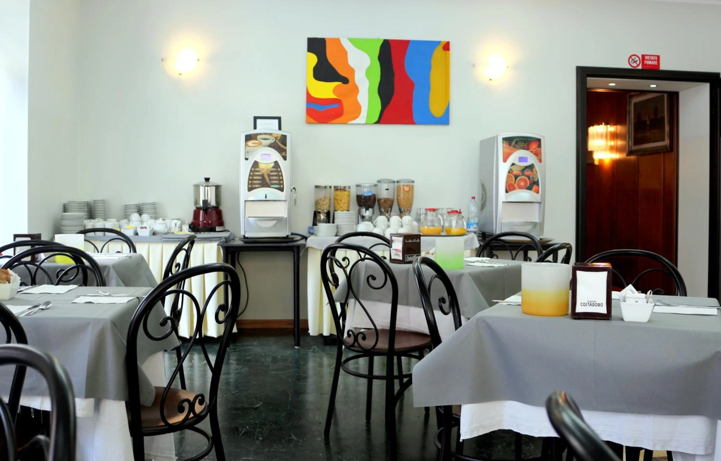 Restaurant/places to eat in Hotel Italia