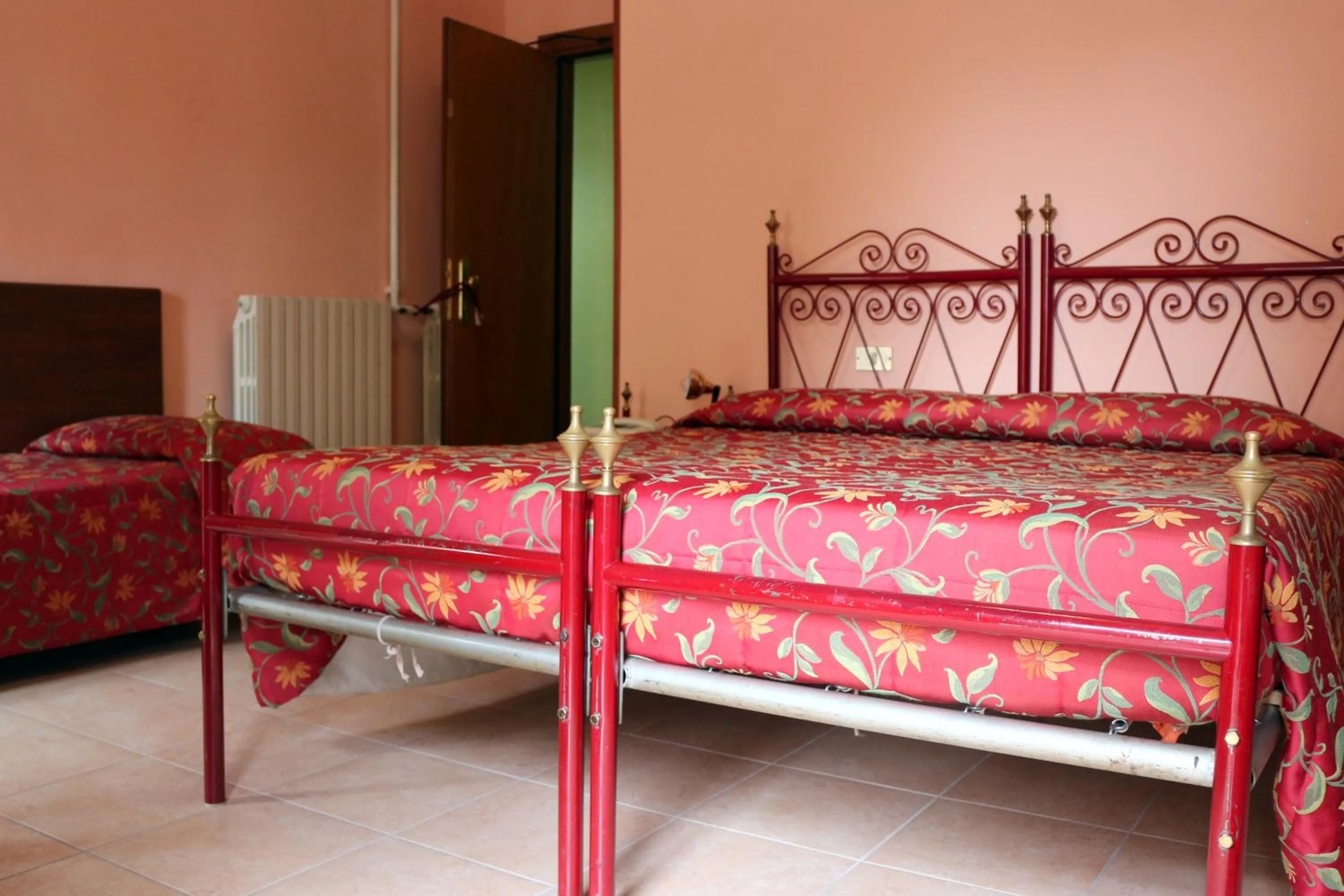 Bed in Hotel Italia