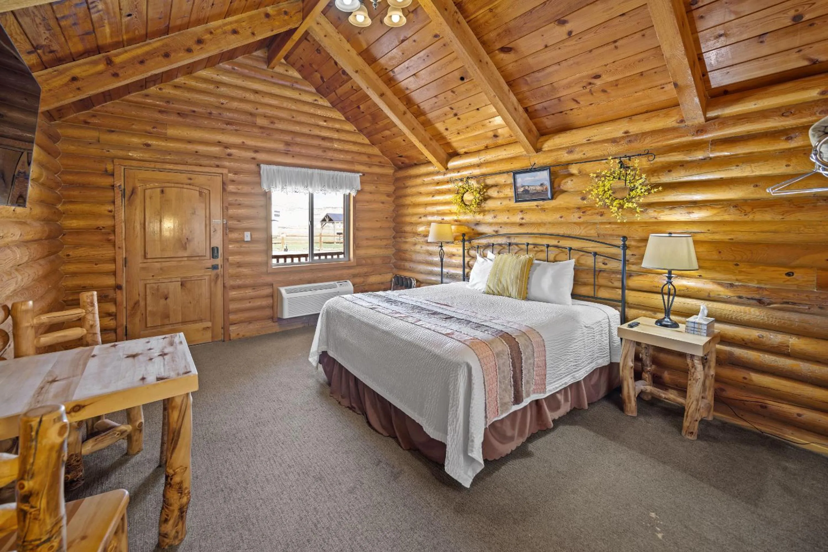 Bedroom, Bed in Bryce Canyon Log Cabins