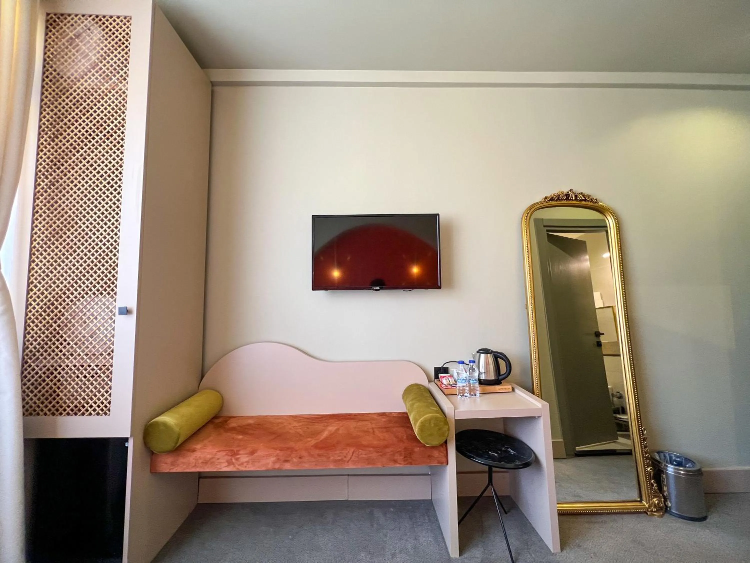 Coffee/tea facilities in By Kinyas Hotel