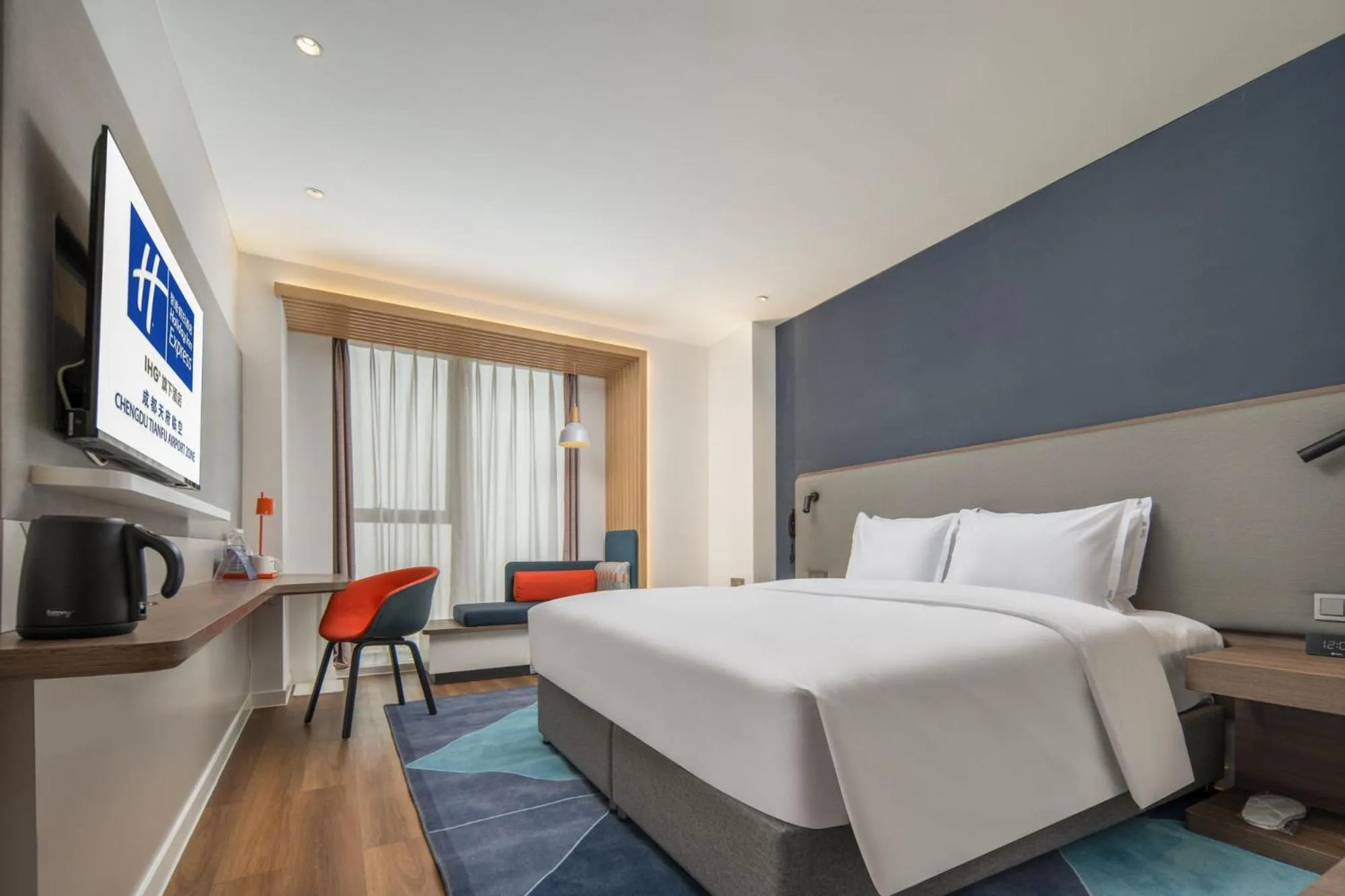 Bed in Holiday Inn Express Chengdu Tianfu Airport Zone by IHG