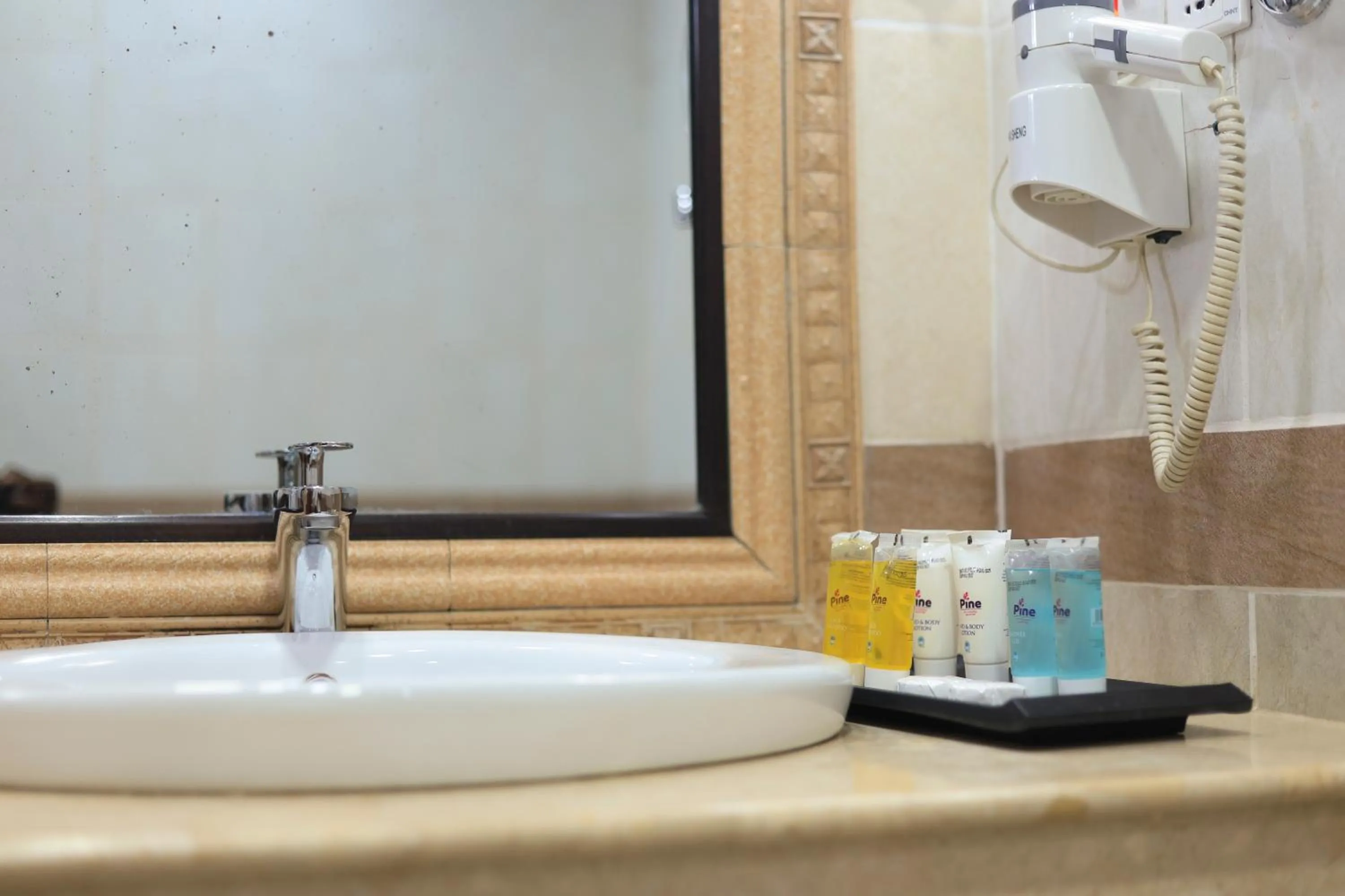 Royal Suites Hotel-Kampala