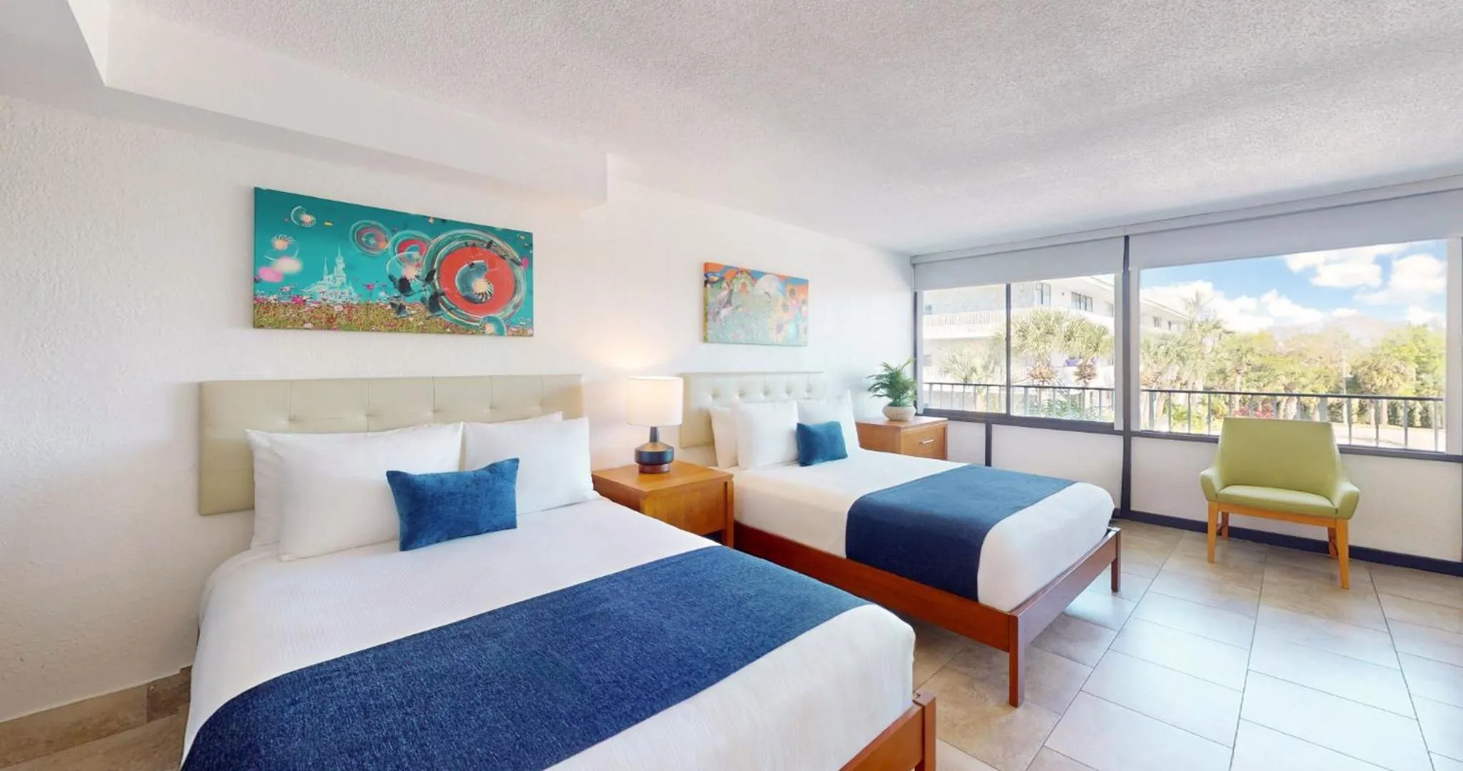 Bed in Park Royal Orlando