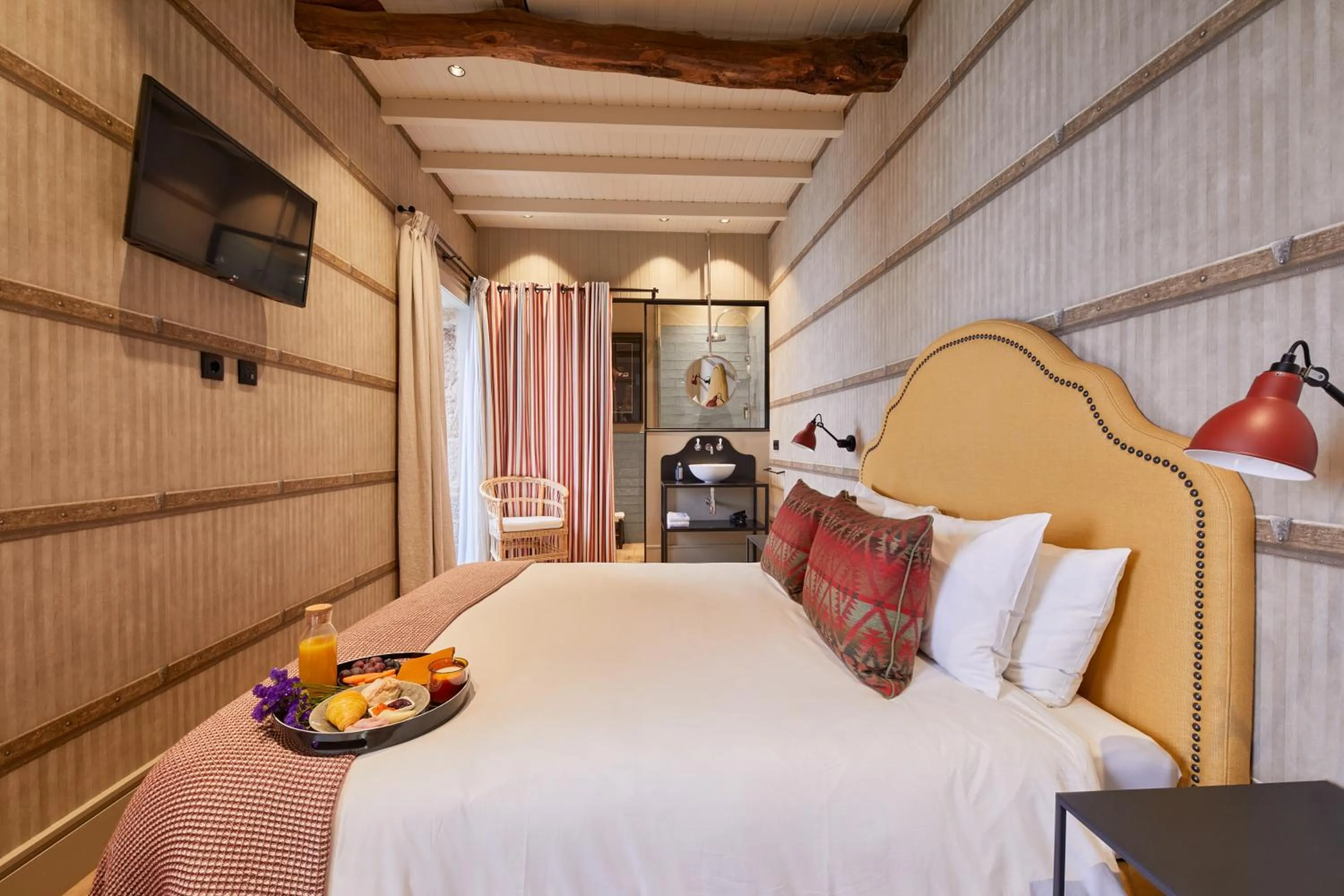 Bed in THE PINTA Boutique