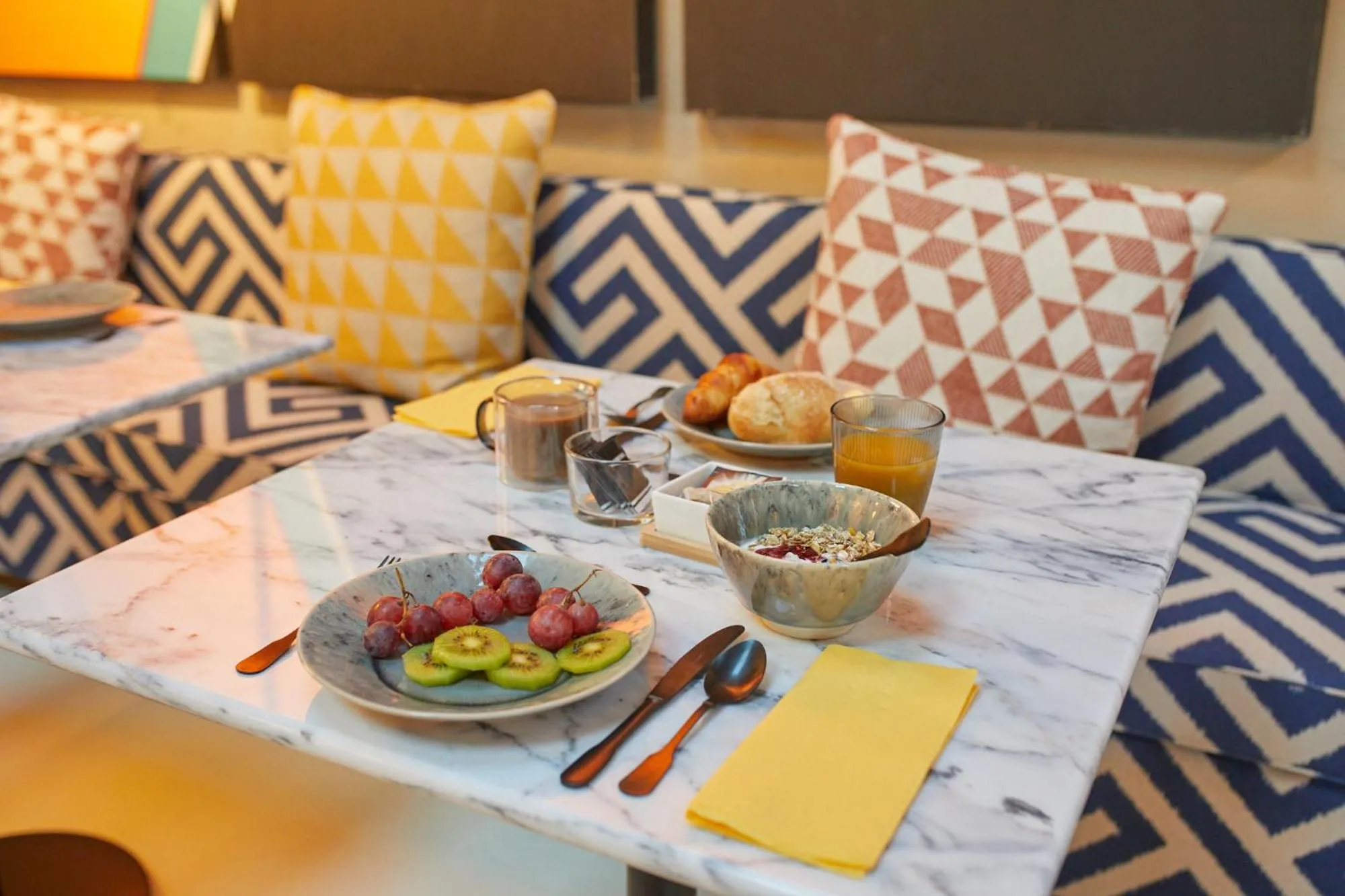 Restaurant/places to eat in THE PINTA Boutique