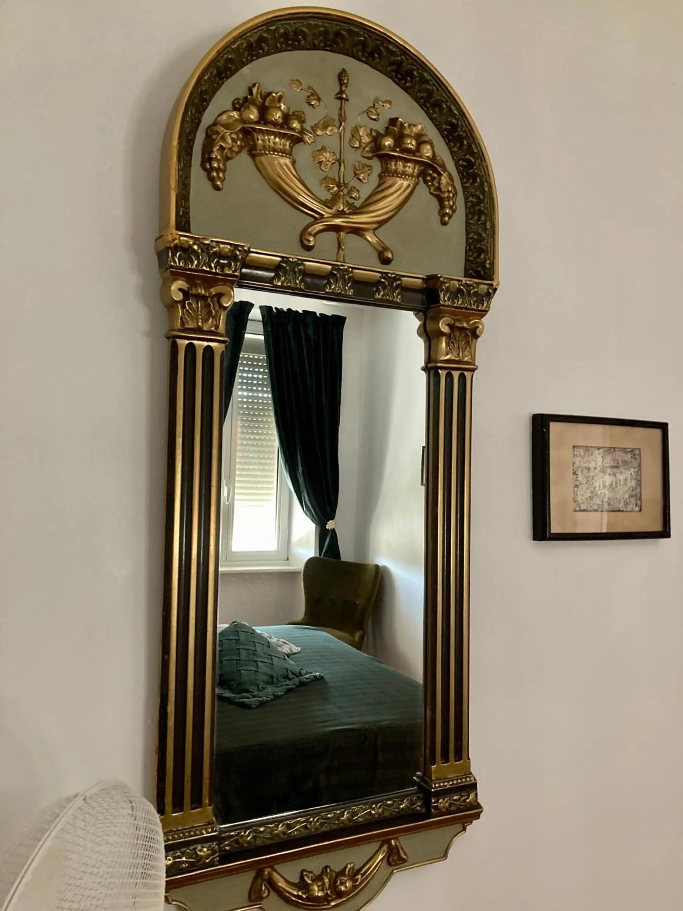 Bedroom, Bed in CheRiedel Bed & Breakfast & Art Gallery