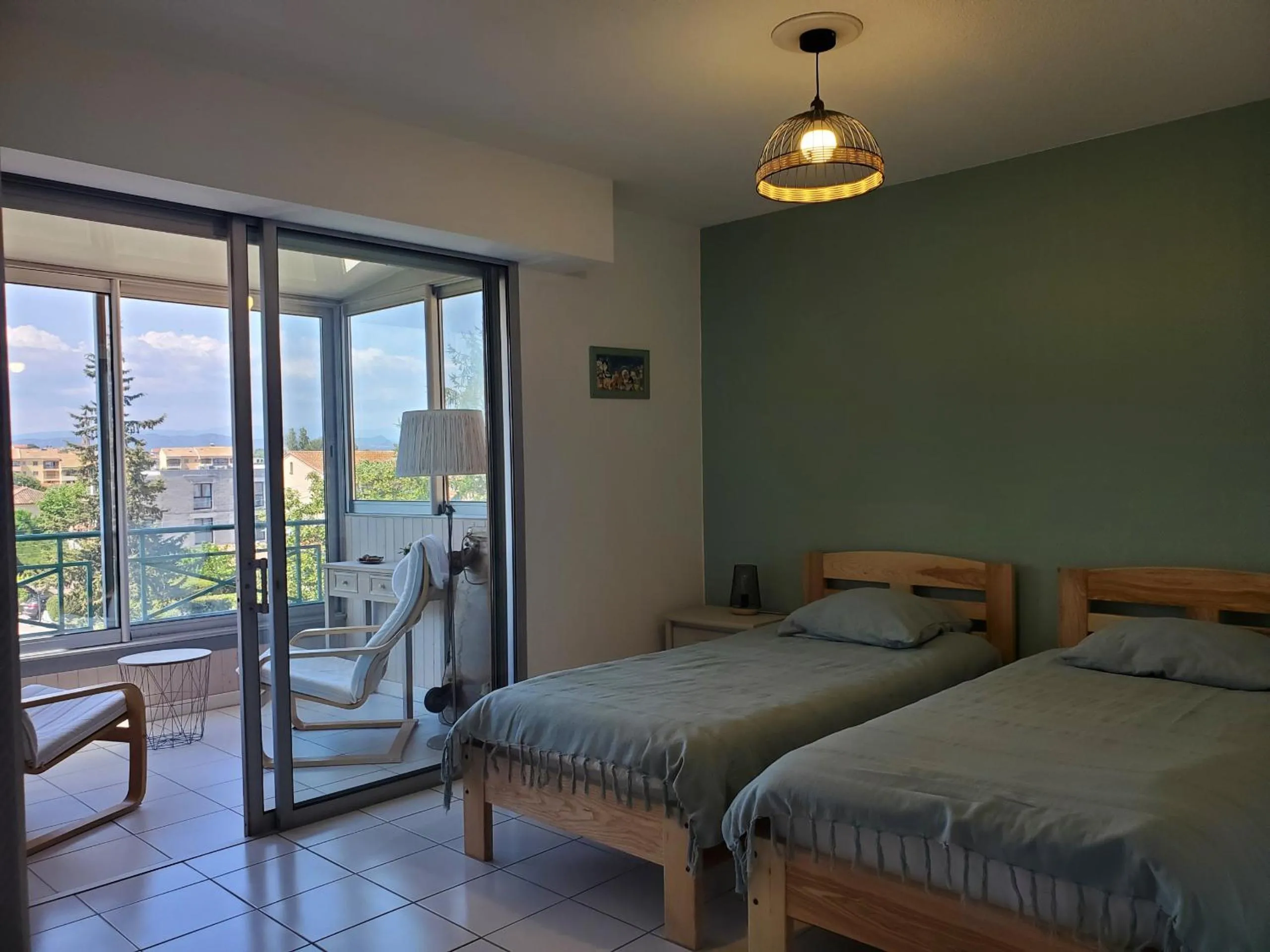 Bed in Port FREJUS 3 Pieces climatise 80m2 Proche de tout