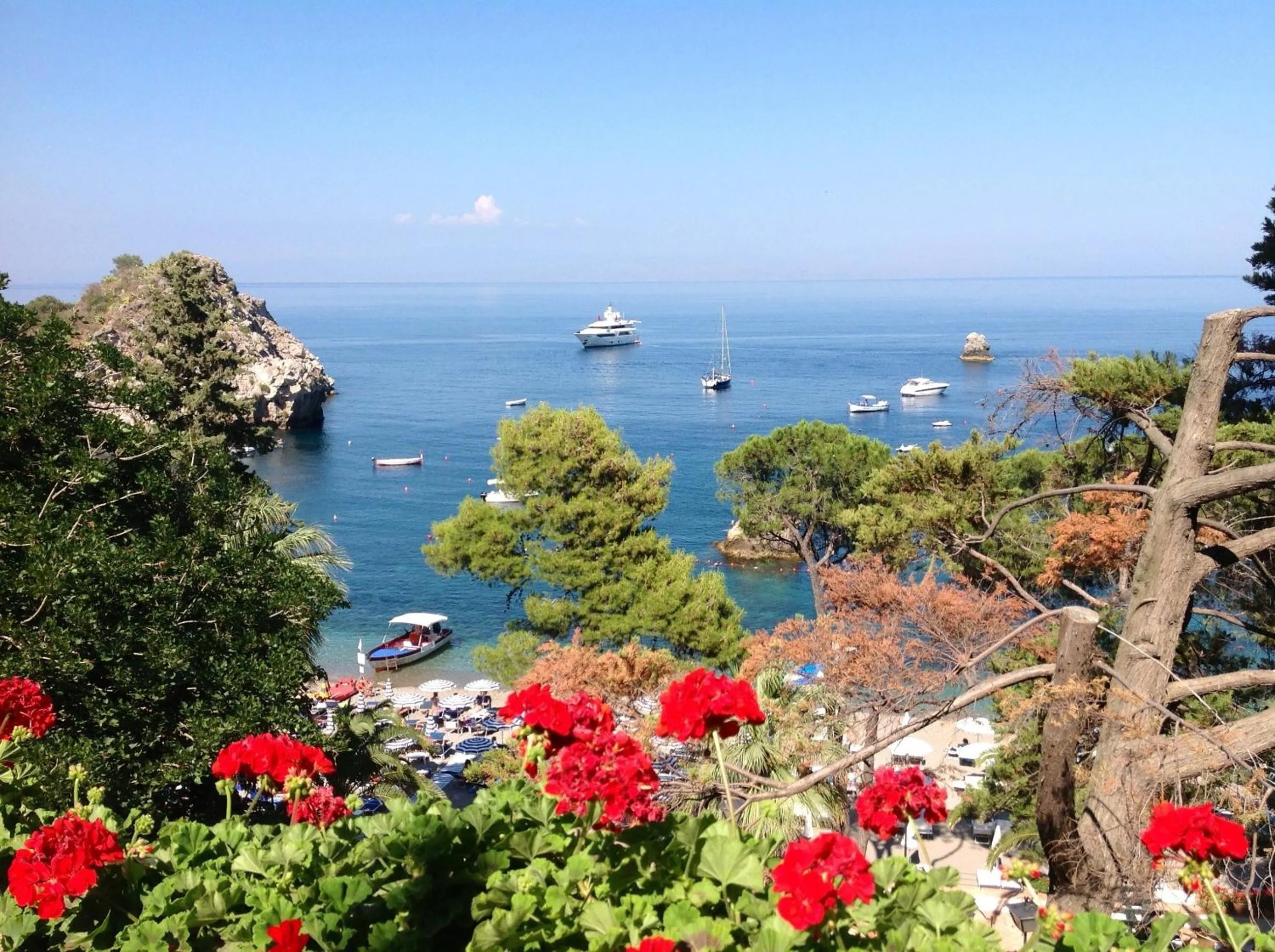 Photo of the whole room in Jonic Hotel Mazzarò