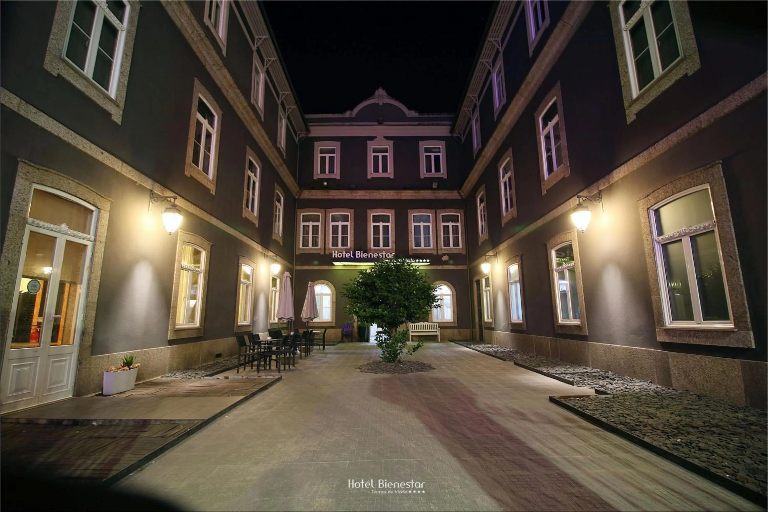 Property building in Hotel Bienestar Termas De Vizela