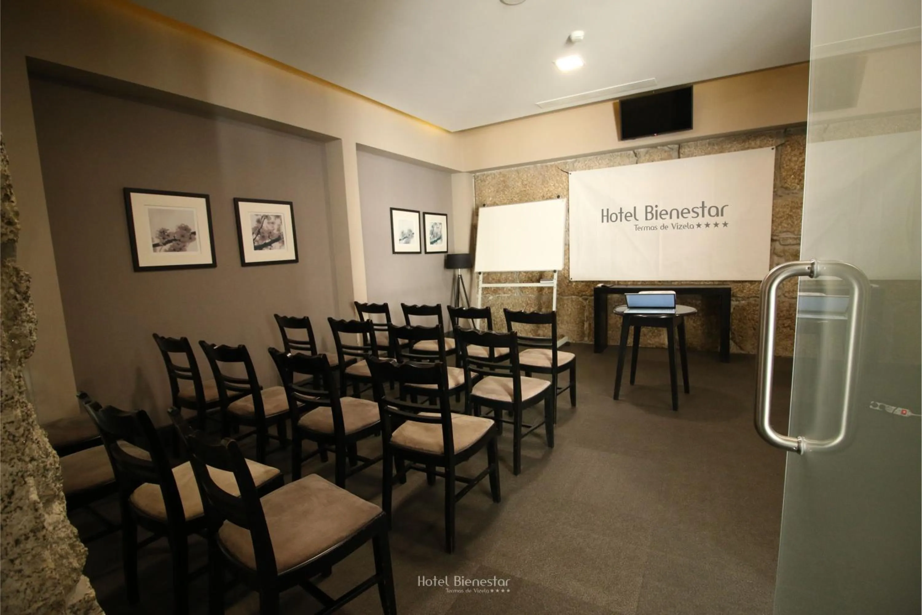 TV and multimedia in Hotel Bienestar Termas De Vizela