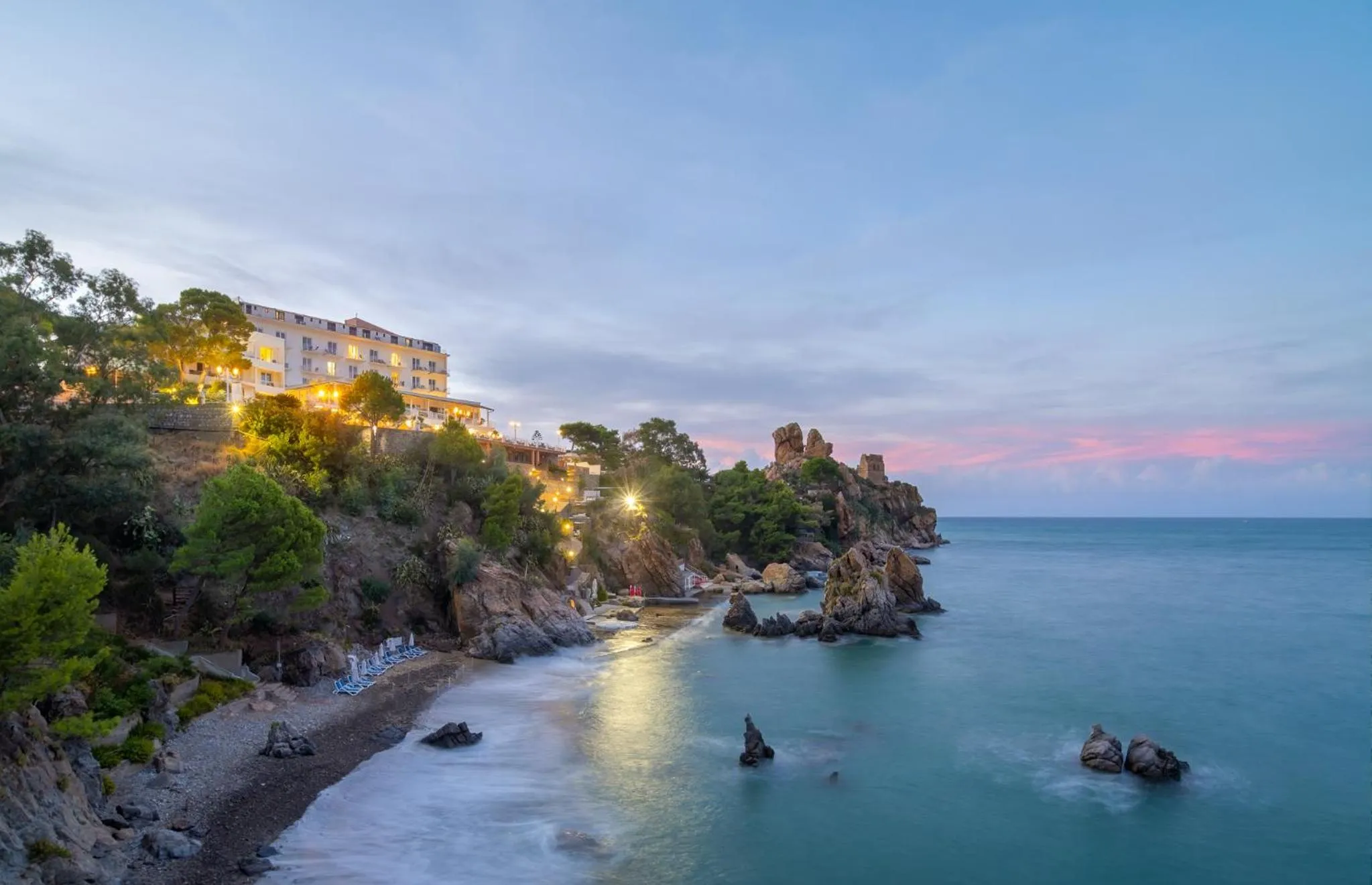 Restaurant/places to eat in Hotel Kalura