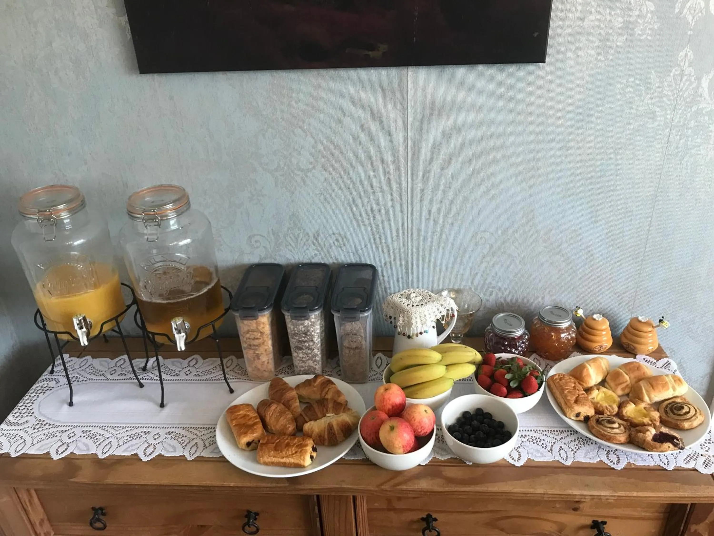 Breakfast in Dale View bed & breakfast