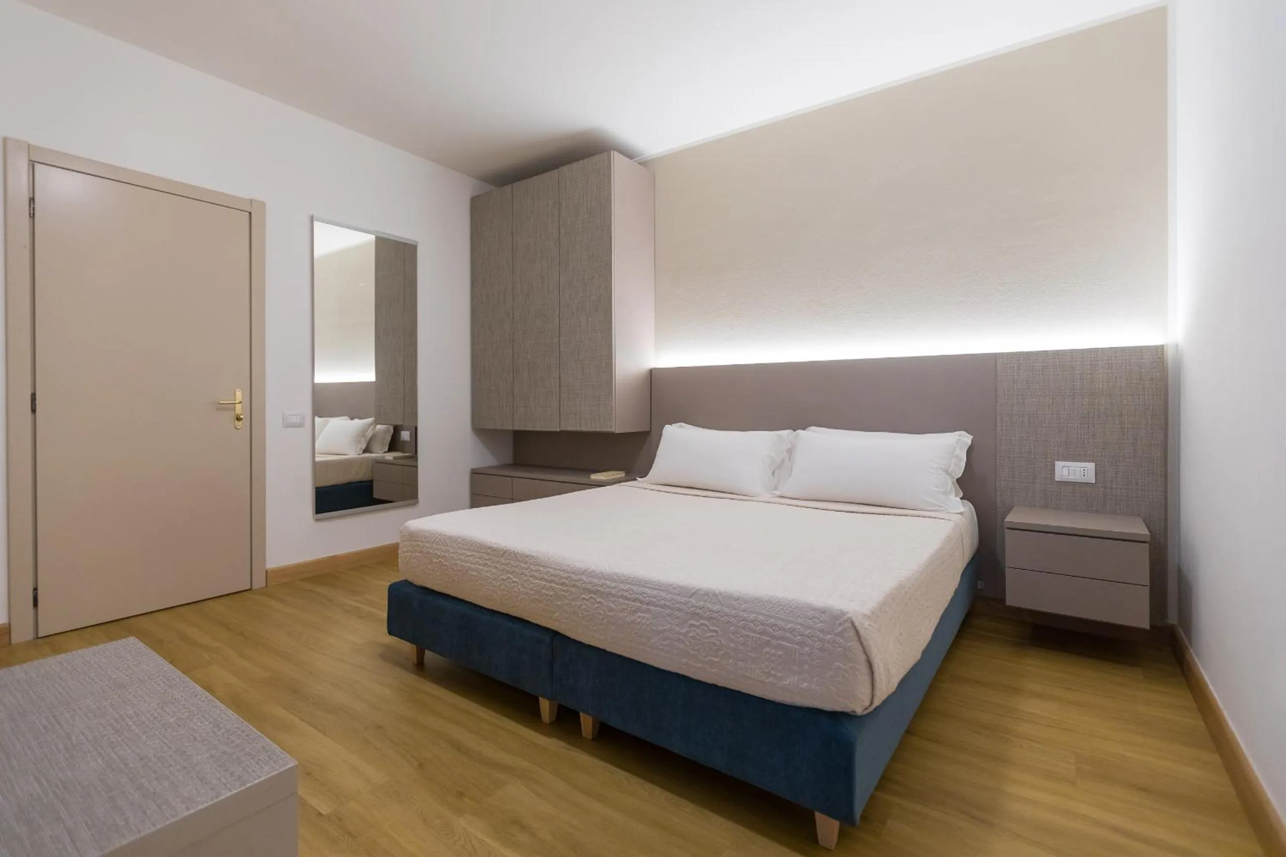 Bedroom, Bed in Lu' Hotel Porto Pino