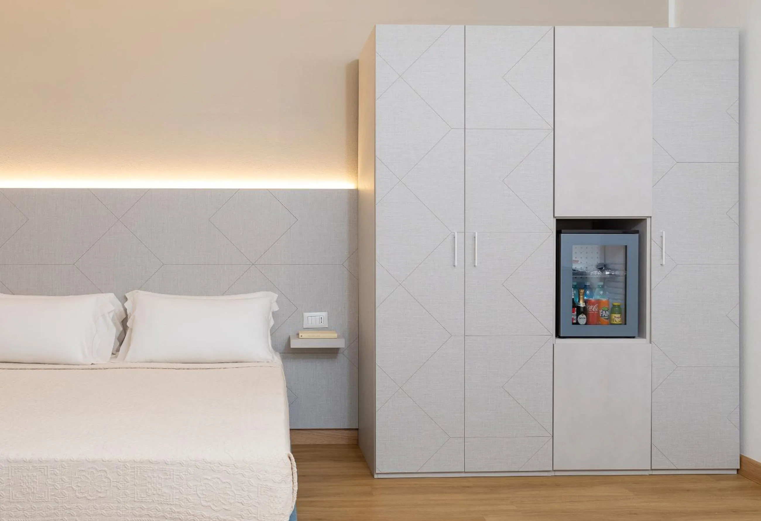 Bedroom, Bed in Lu' Hotel Porto Pino