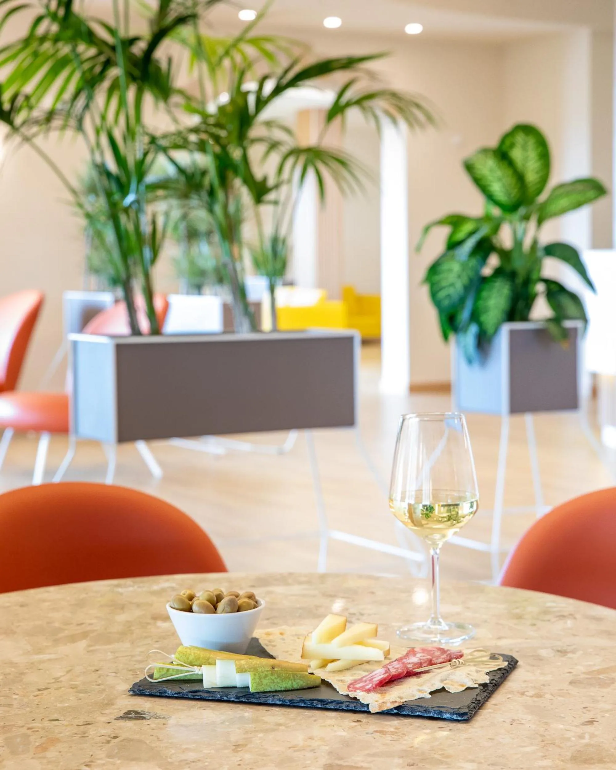 Lounge or bar in Lu' Hotel Porto Pino
