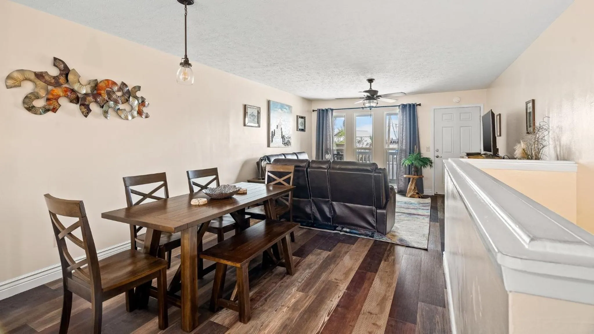 Gulf View Beach Bungalow, Hot Tub, Dog-Friendly, Near Scooners, Near Beach