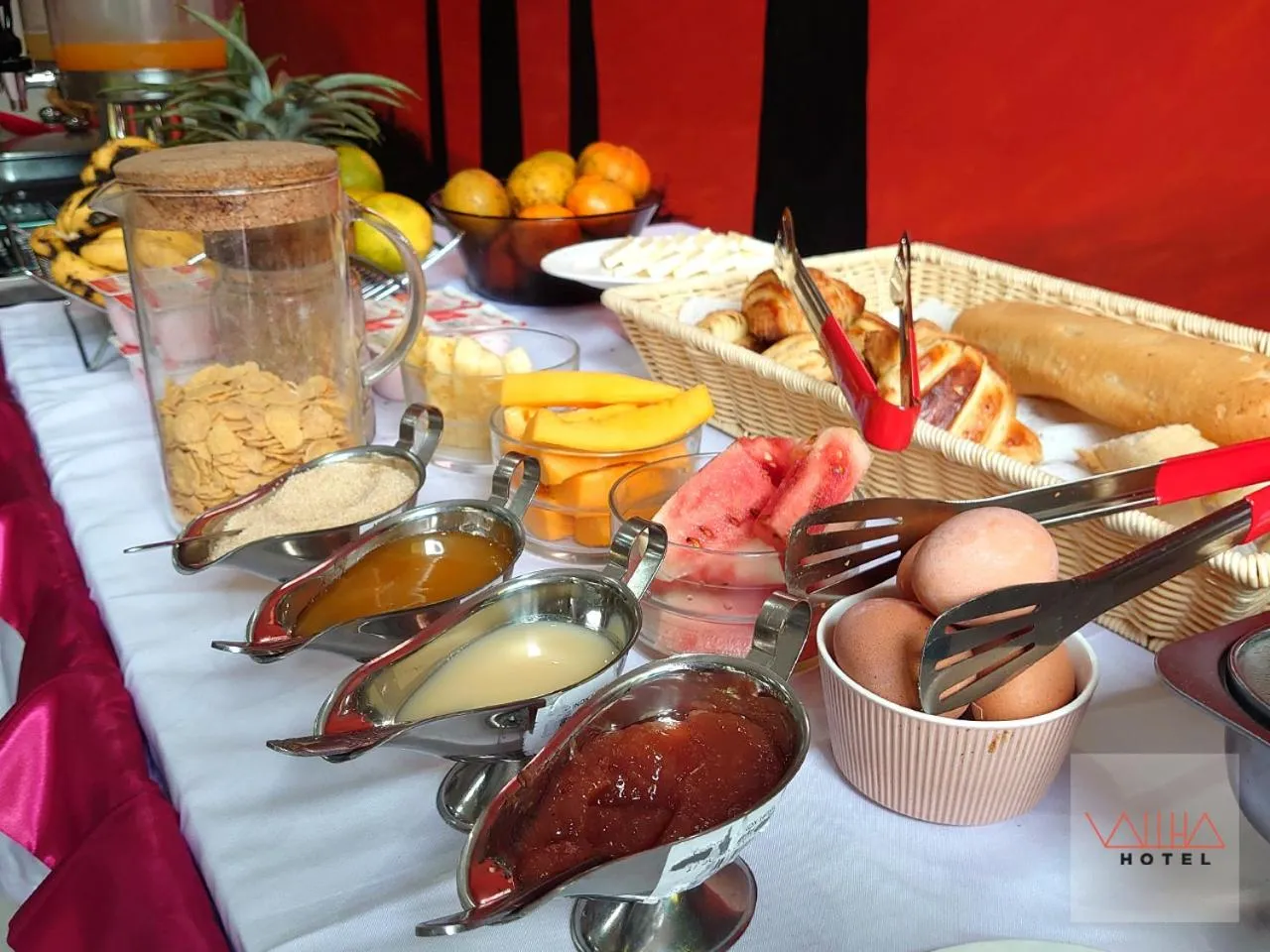 Restaurant/places to eat in Valiha Hotel Antananarivo