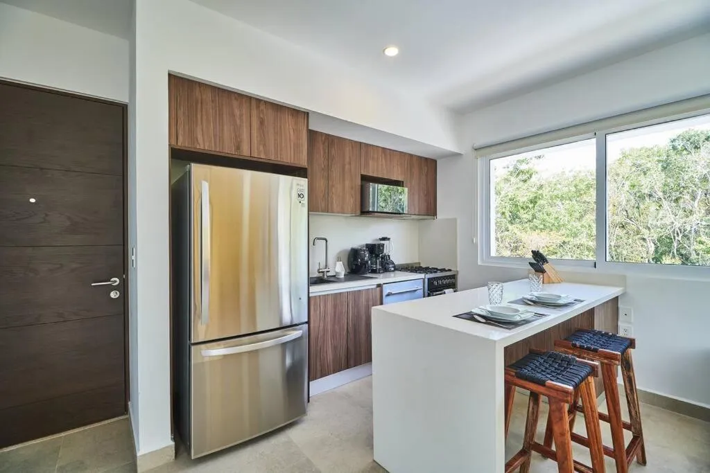 Kitchen or kitchenette in Macbeth - Rooftop with Jacuzzi & Beach Club Access