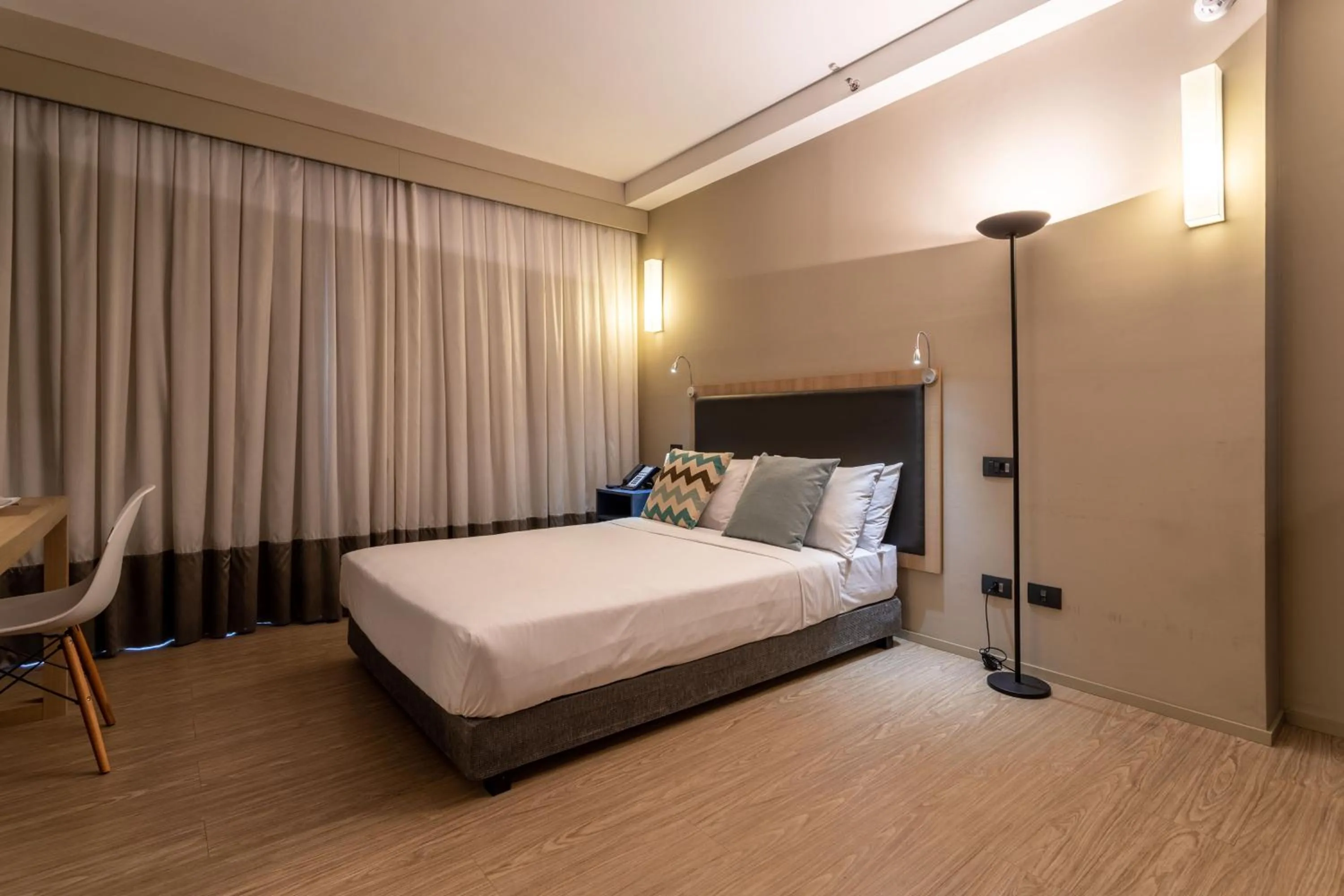 Bed in Charlie Alphaville