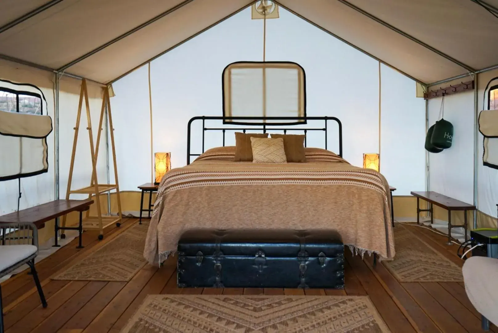 Tent in BaseCamp 37° Tent in BaseCamp 37°