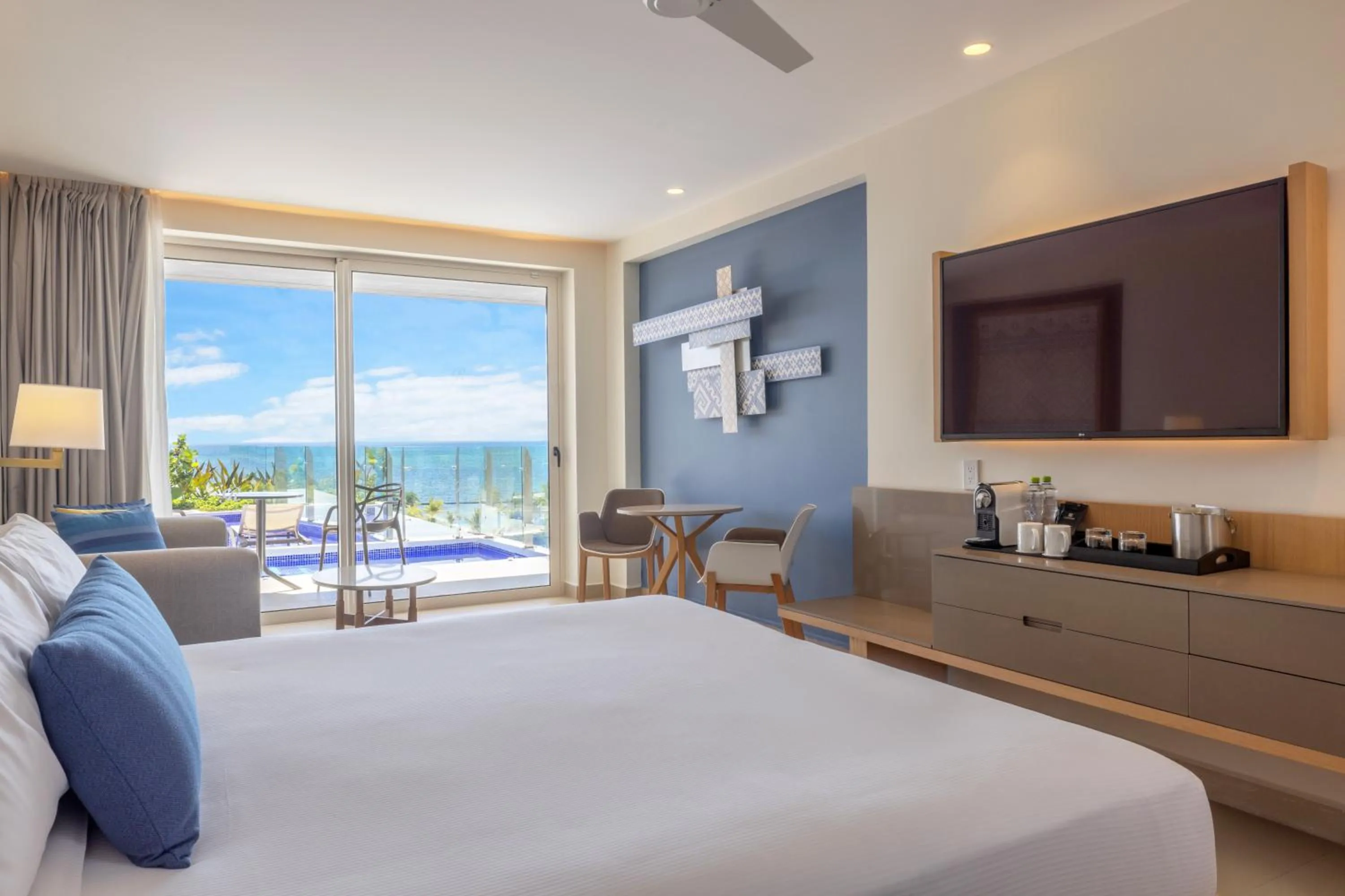 View (from property/room), Bed in Royalton Splash Riviera Cancun, An Autograph Collection All-Inclusive Resort