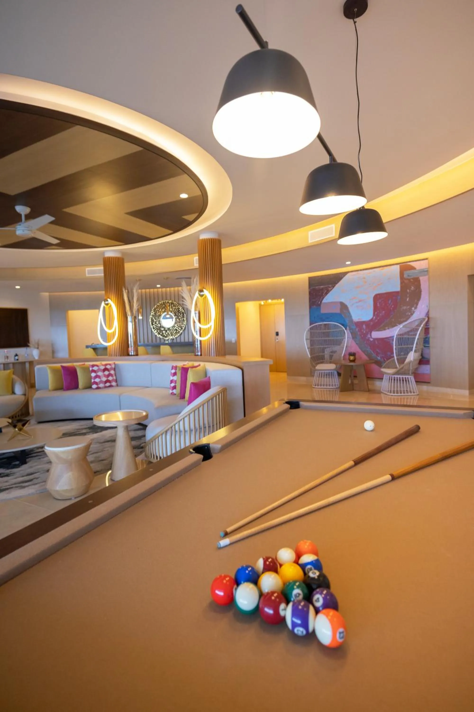 Living room in Royalton Splash Riviera Cancun, An Autograph Collection All-Inclusive Resort