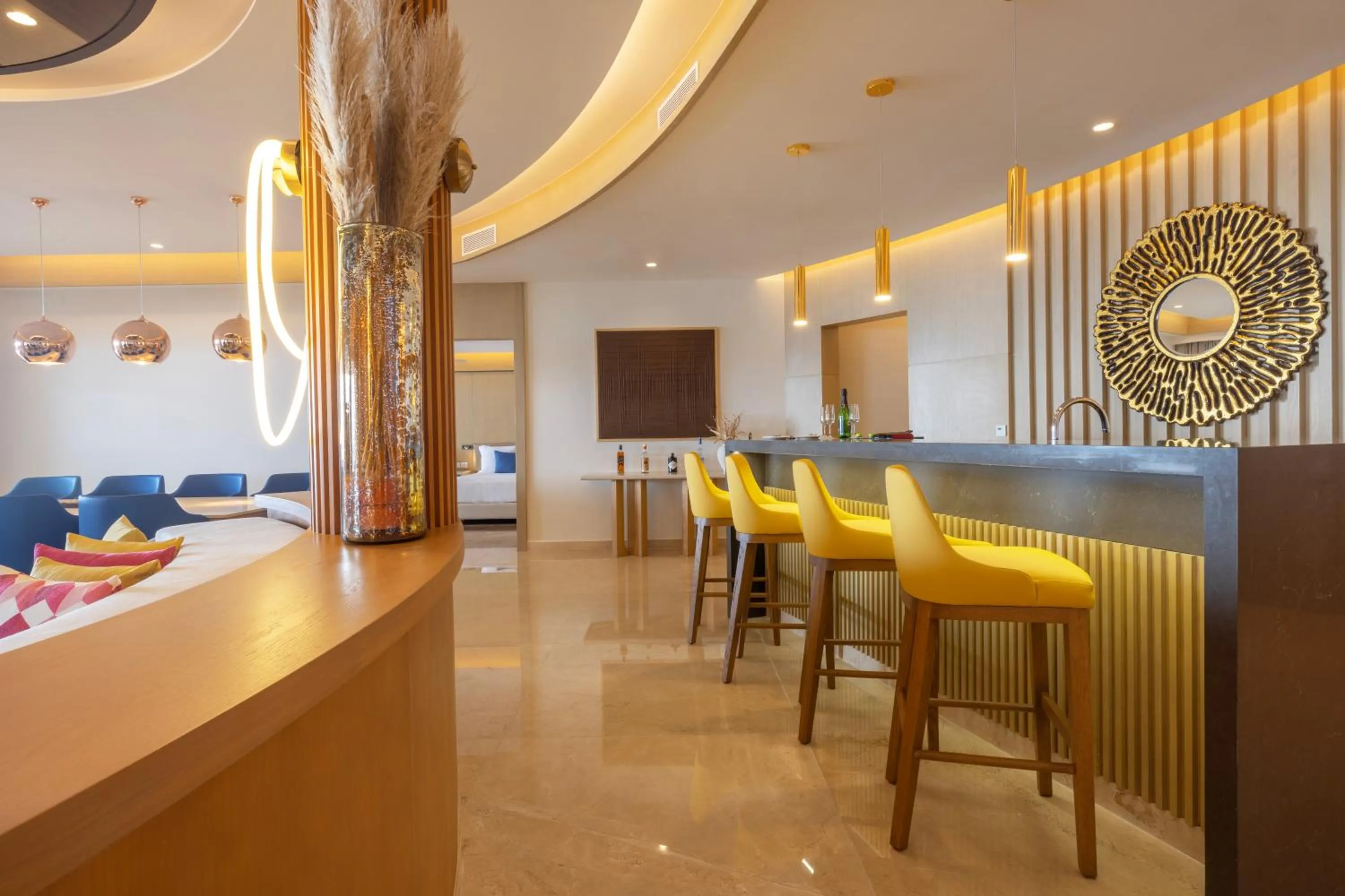 Living room in Royalton Splash Riviera Cancun, An Autograph Collection All-Inclusive Resort