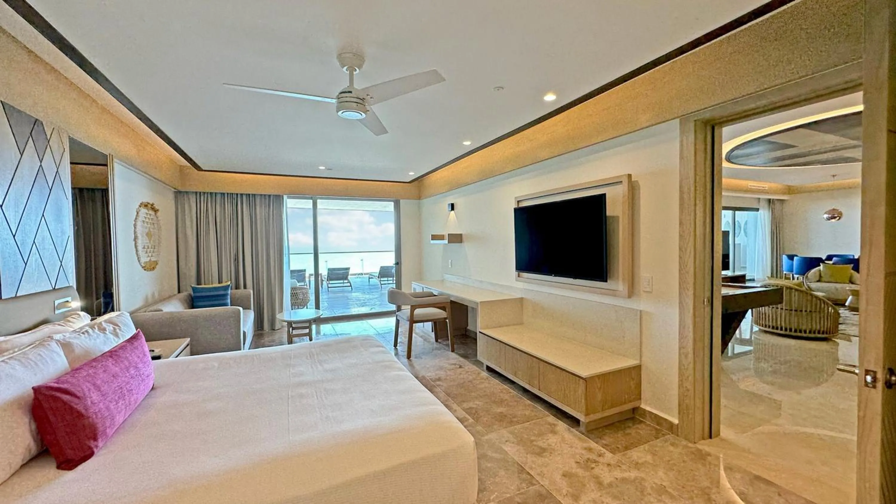 Photo of the whole room, Bed in Royalton Splash Riviera Cancun, An Autograph Collection All-Inclusive Resort