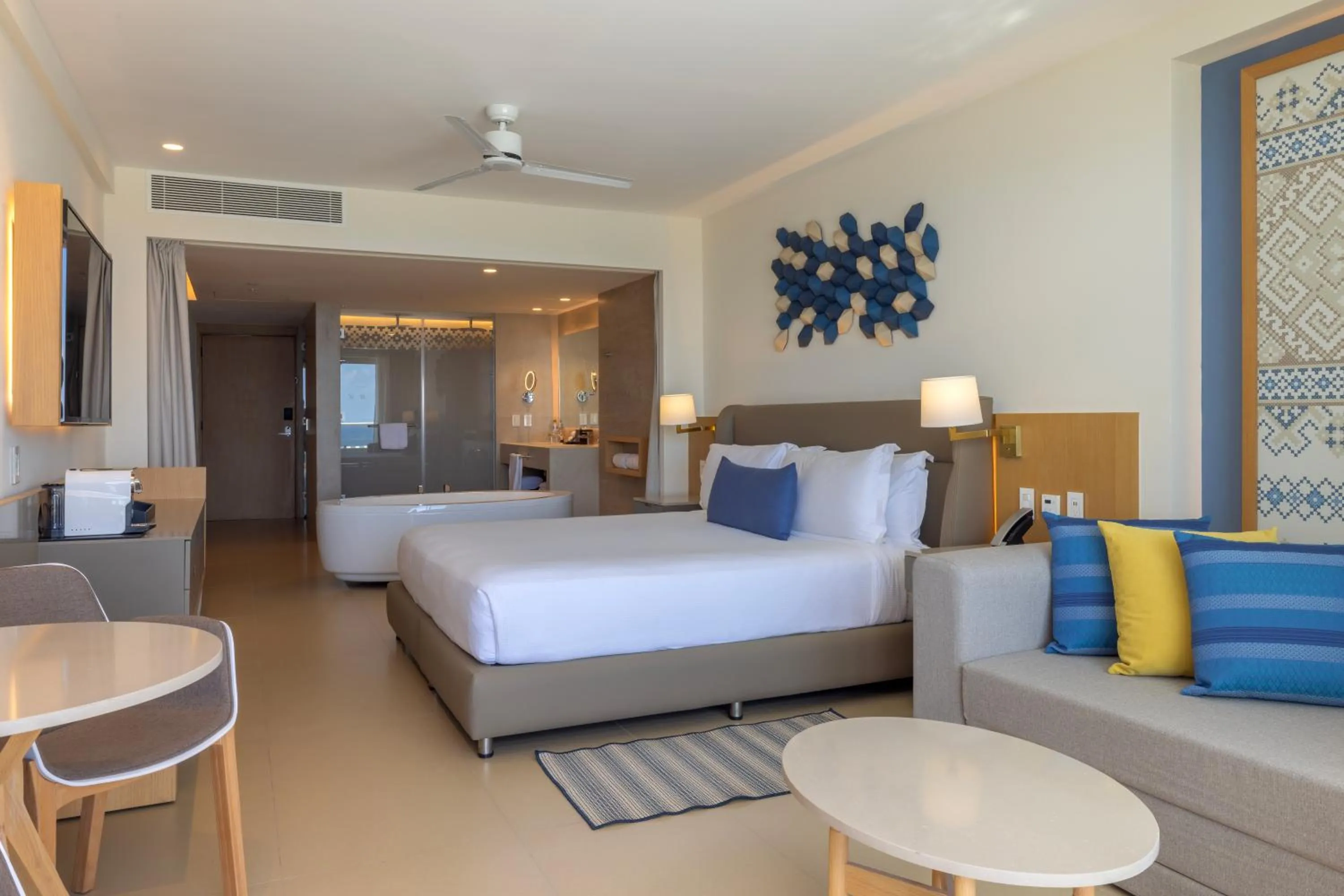 Photo of the whole room, Bed in Royalton Splash Riviera Cancun, An Autograph Collection All-Inclusive Resort