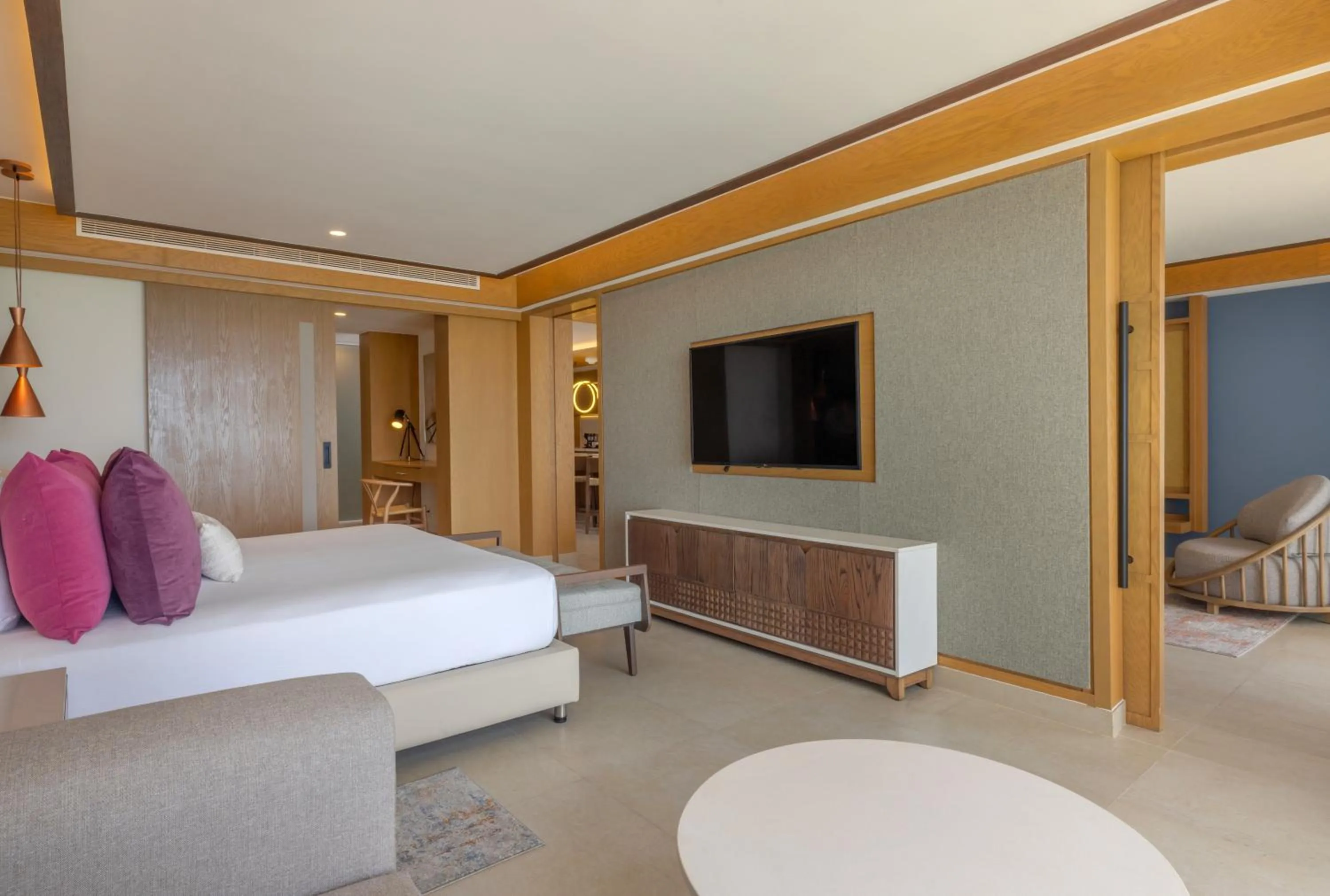 Bedroom, Bed in Royalton Splash Riviera Cancun, An Autograph Collection All-Inclusive Resort