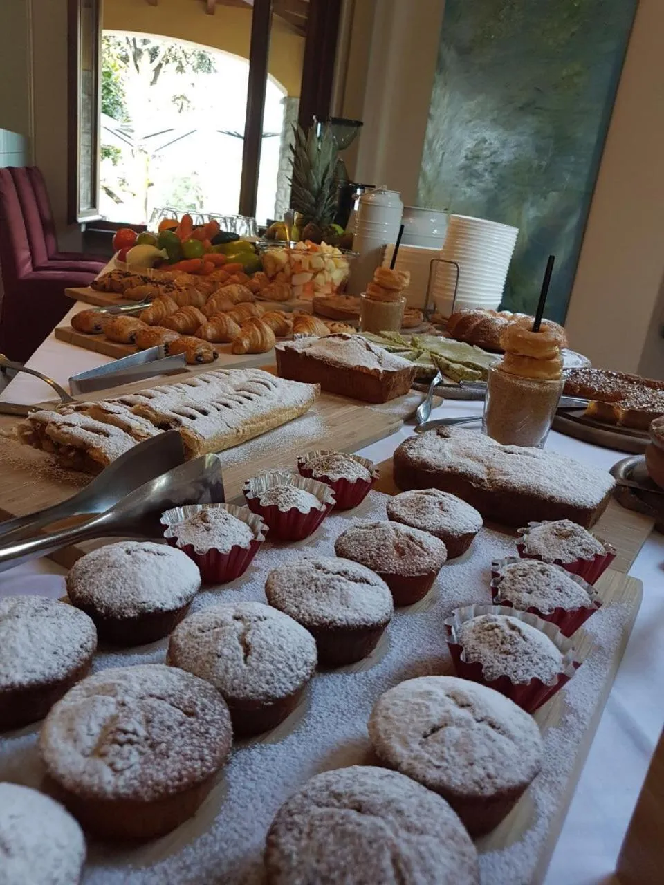 Italian breakfast in Villa Kinzica