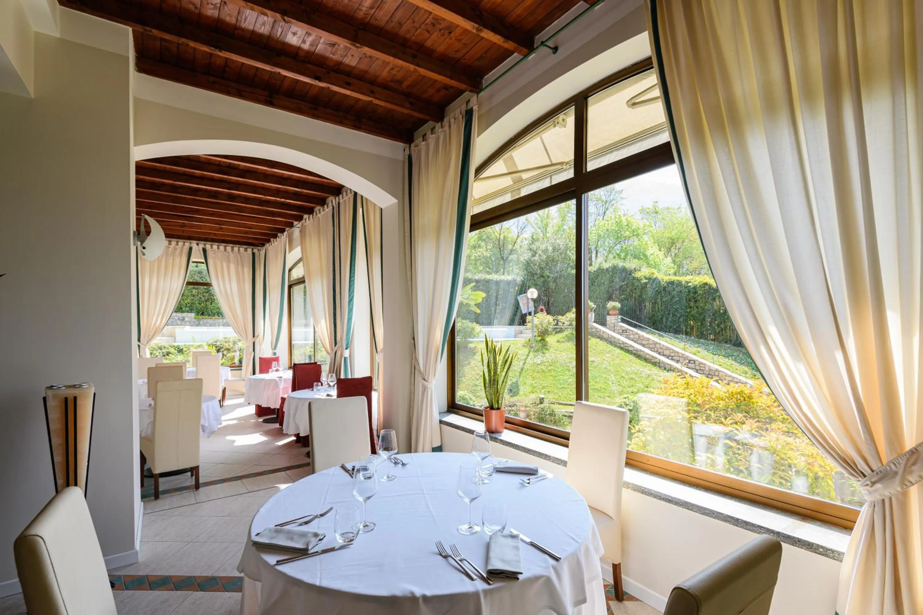 Restaurant/places to eat in Villa Kinzica