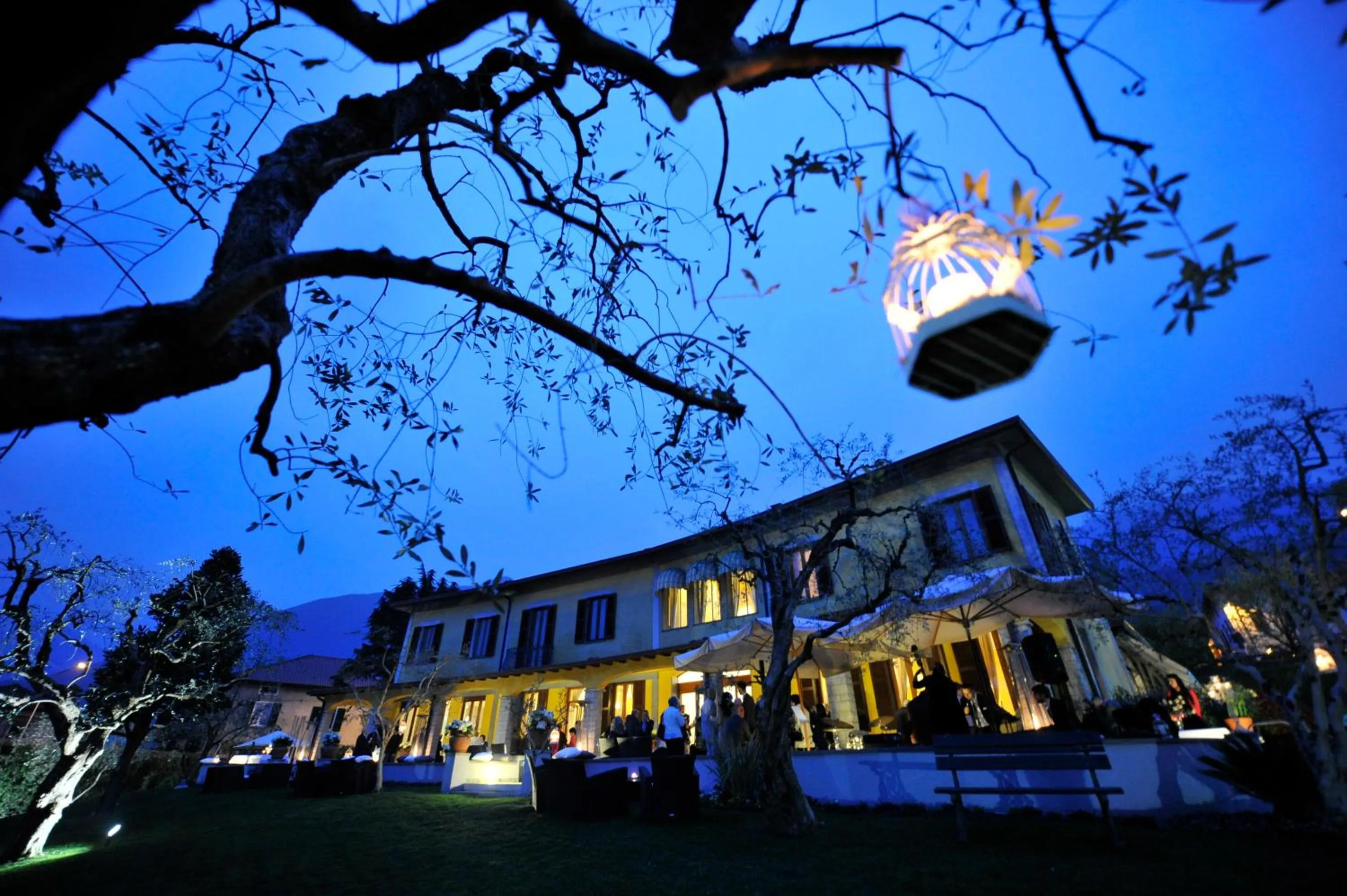 Property building in Villa Kinzica